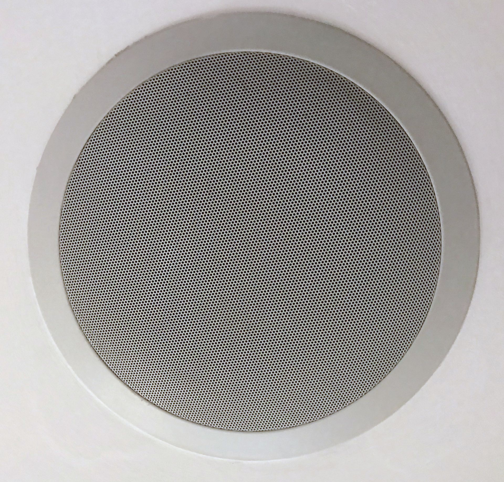 4 x Bang & Olufsen Flush Ceiling Mounted Speakers - CL587 - Location: London WC2H - CL587 -