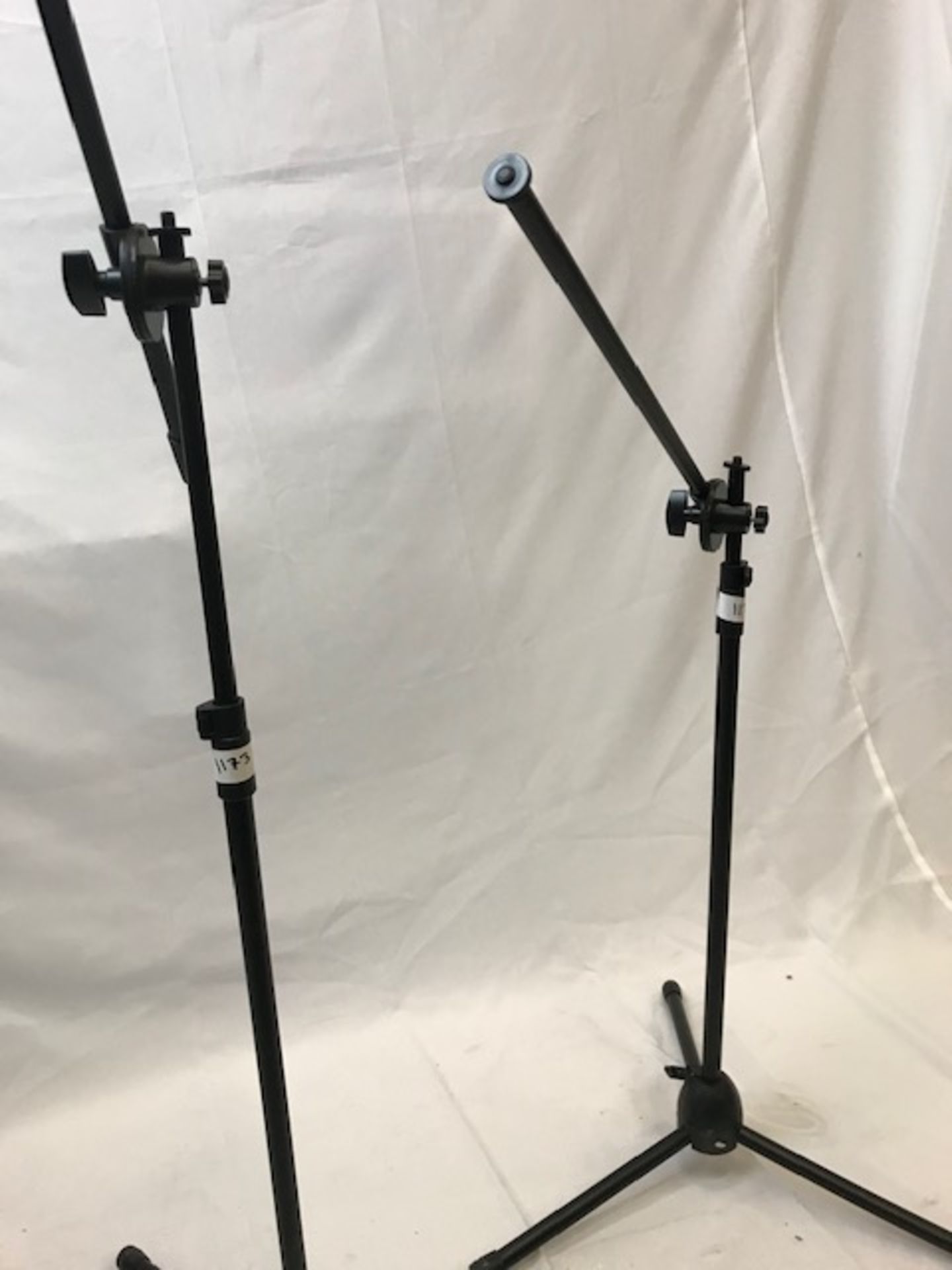 1 x Pair of microphone stands - Ref: 1173 - CL581 - Location: Altrincham WA14