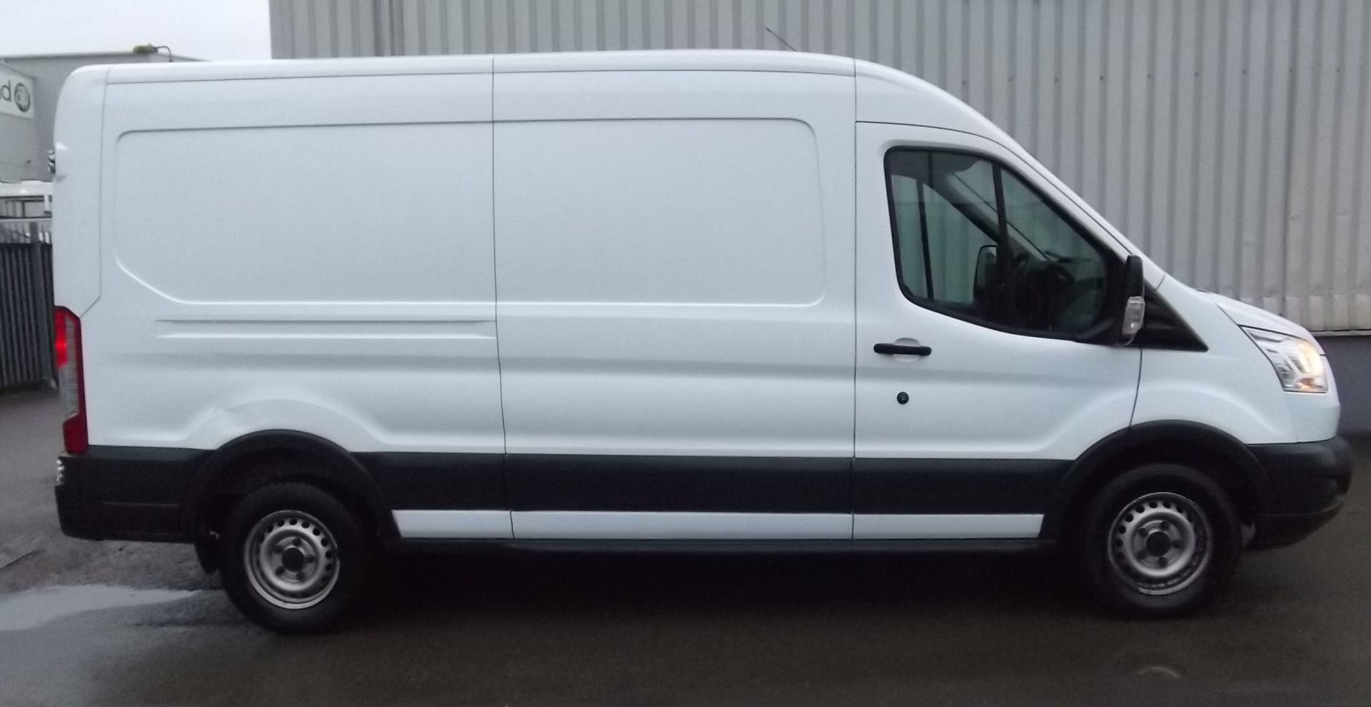 2016 Ford Transit 350 2.2 TDCi 125ps H2 Panel Van - CL505 - Location: Corby, Northamptonshire - Image 5 of 15
