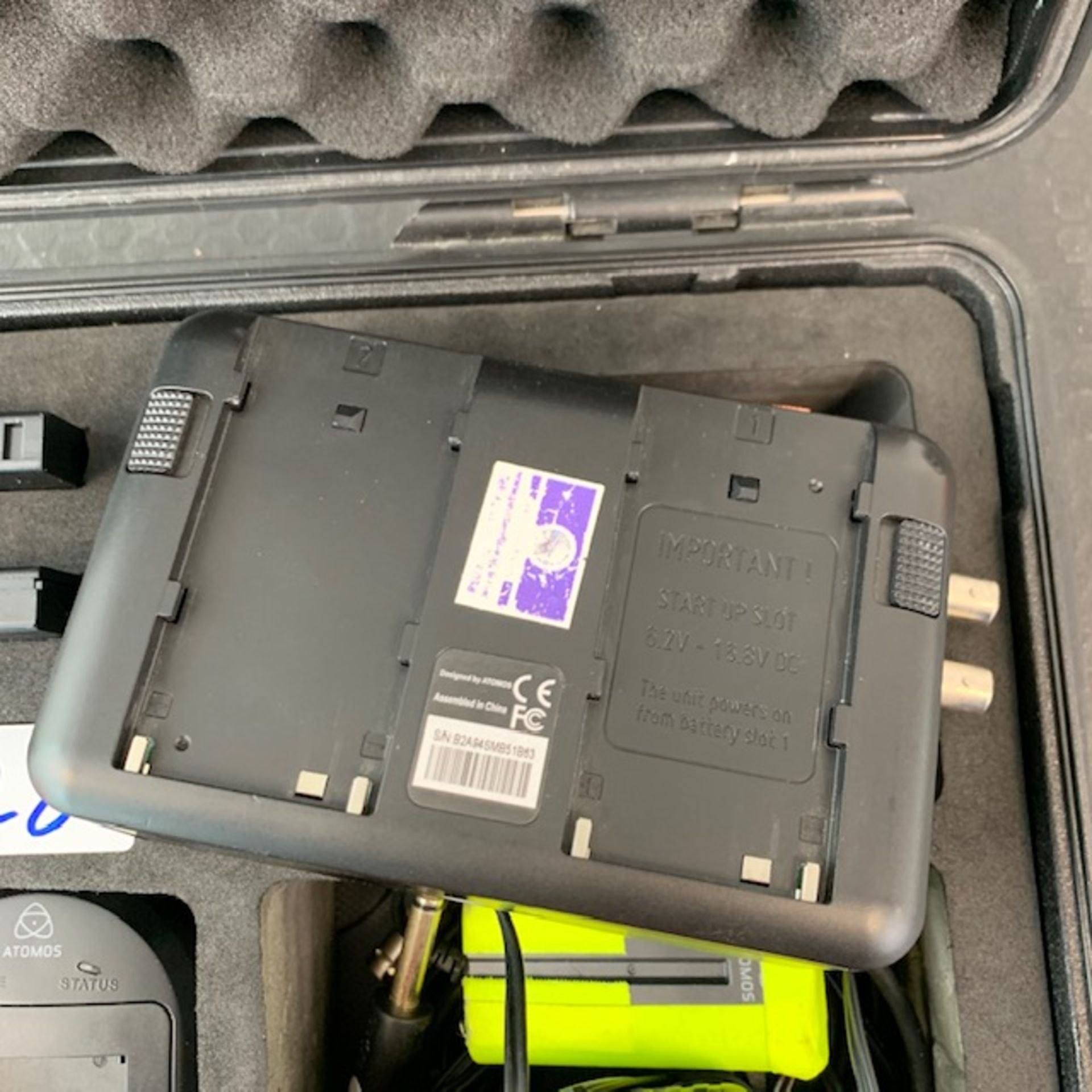 1 X Atomos Samurai Blade With 2 X SSD, 2 X Batteries And A Charger In Custom Case - Ref: 1328 - - Image 2 of 6