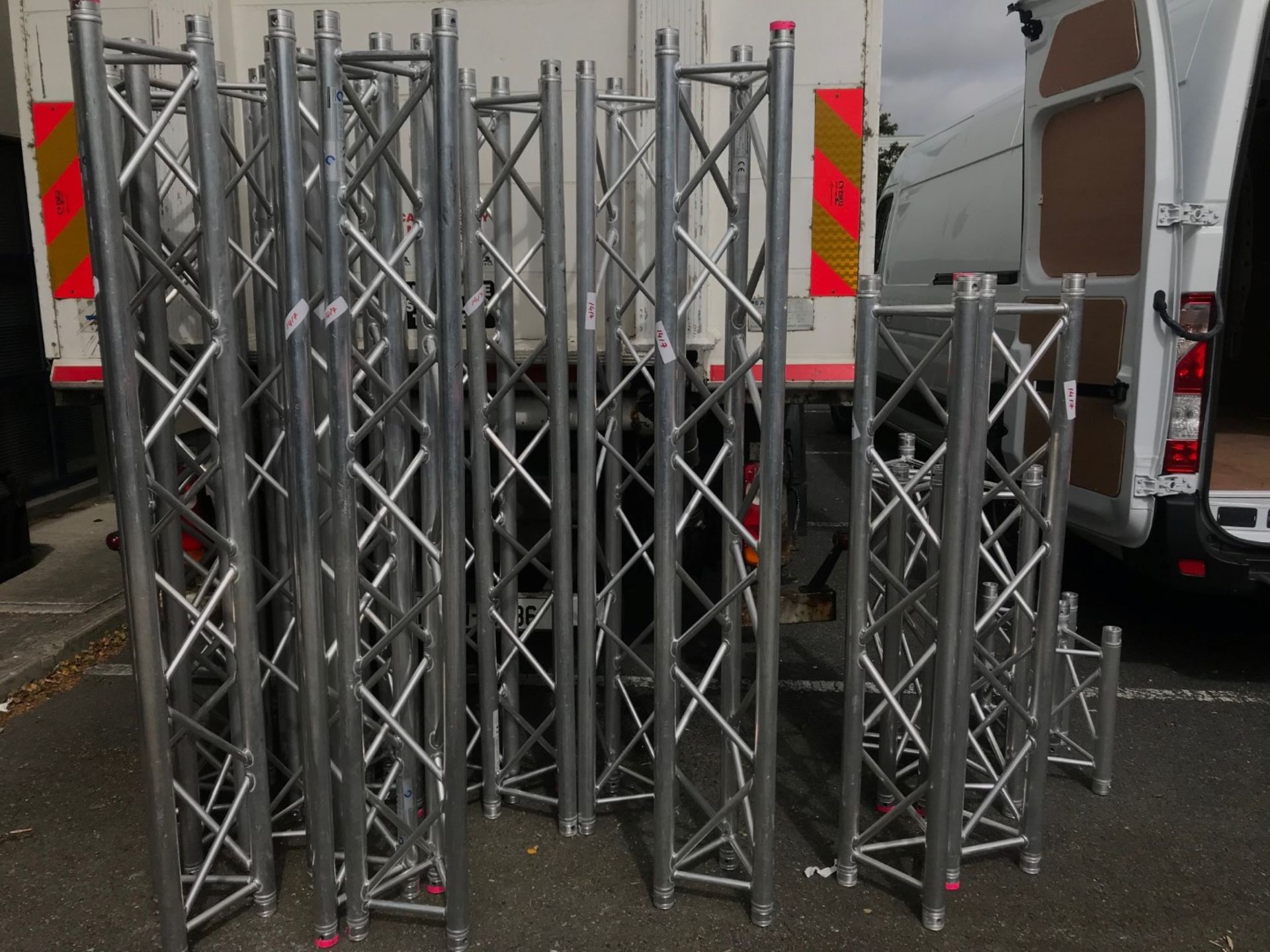 1 x Global Truss (Tri Truss) 2m Lenth (Good Condition, Very Few Marks or Scraches) - Ref: 238 -