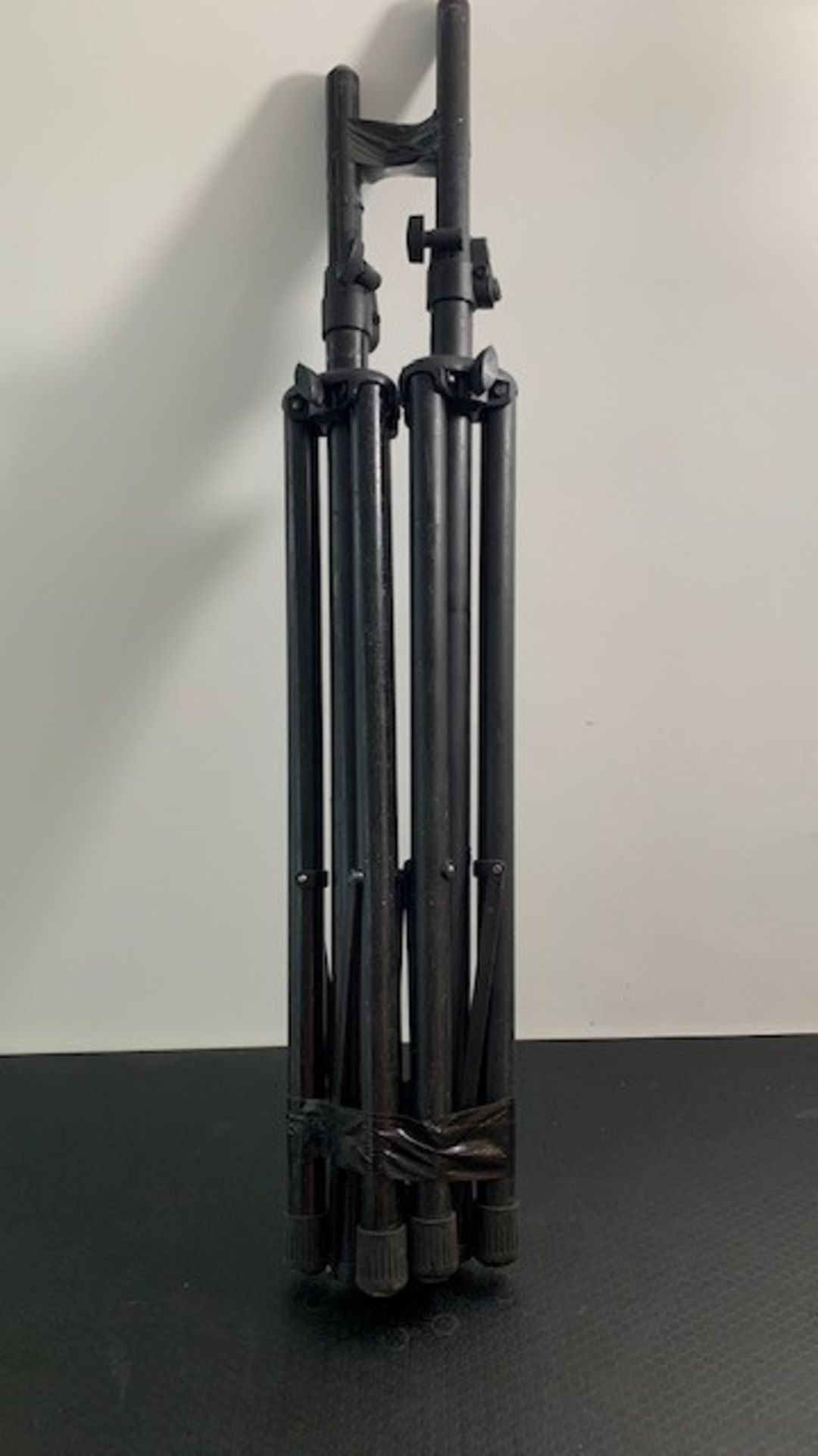 1 x K&N Used Speaker Stands Pair - Ref: 830 - CL581 - Location: Altrincham WA14