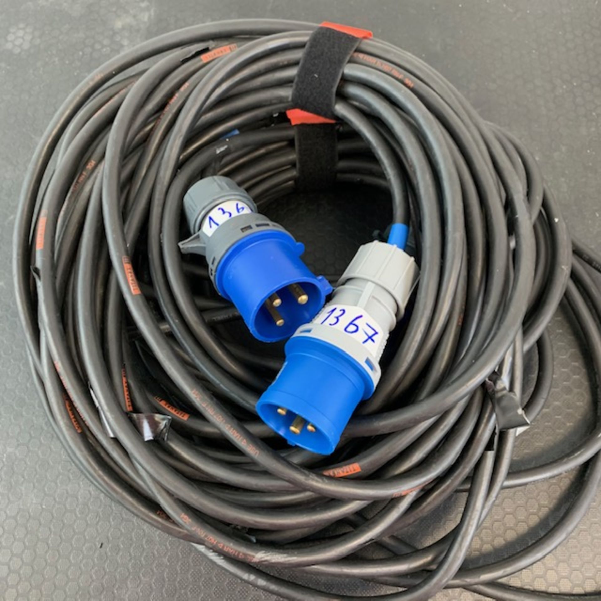 2 X 32Amp Single Phase 20M Cable - Ref: 1367 - CL581 - Location: Altrincham WA14Items will be