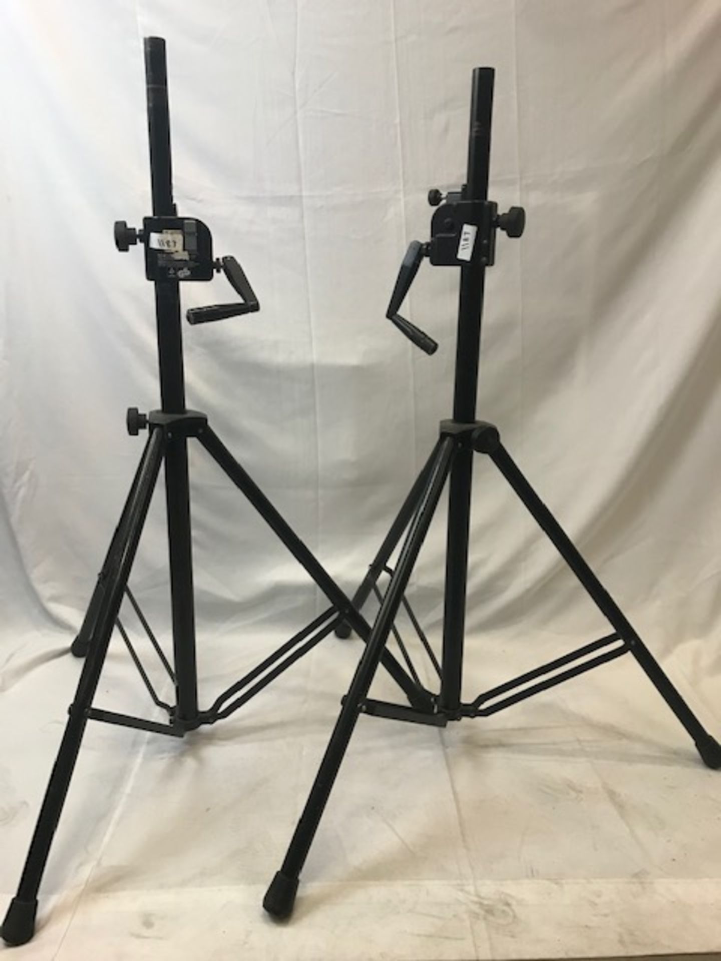 1 x Pair of wind up speaker stands - Ref: 1187 - CL581 - Location: Altrincham WA14