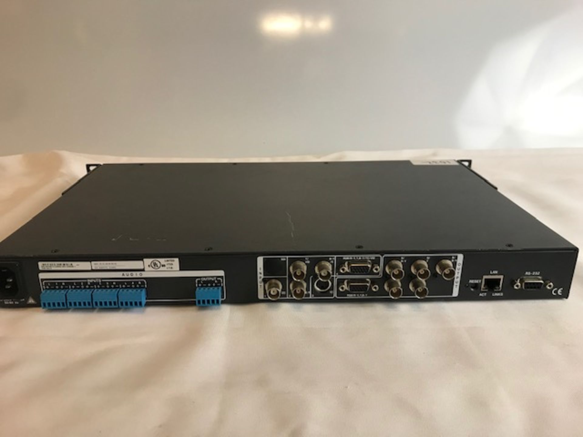 1 x Extron DVS 304 A Video and RGB Scaler - Ref: 1032 - CL581 - Location: Altrincham WA14 - Image 3 of 3