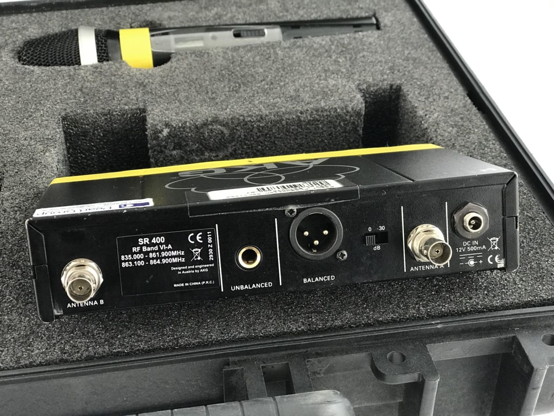 1 x AKG SR450 Lapel Radio Microphone & Receiver With Aerials & PSU In Hard Flight Case. - Ref: 5 - - Image 2 of 2