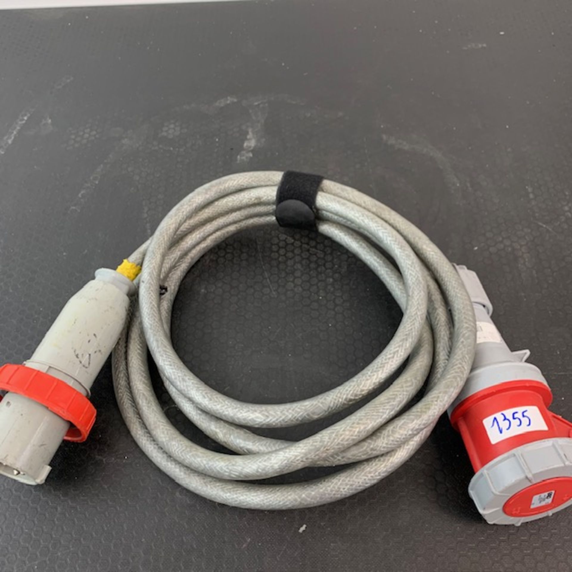 1 X 63Amp 3 Phase 5M Reinforced Cable - Ref: 1355 - CL581 - Location: Altrincham Wa14