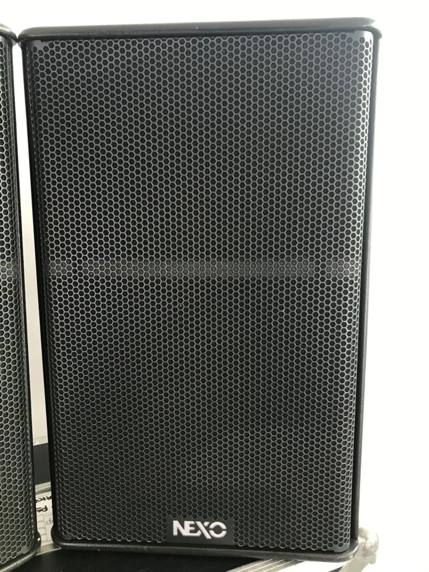 2 x Nexo PS15 R2 Speakers In Dual Flight Case - Ref: 112 - CL581 - Location: Altrincham - Image 3 of 3