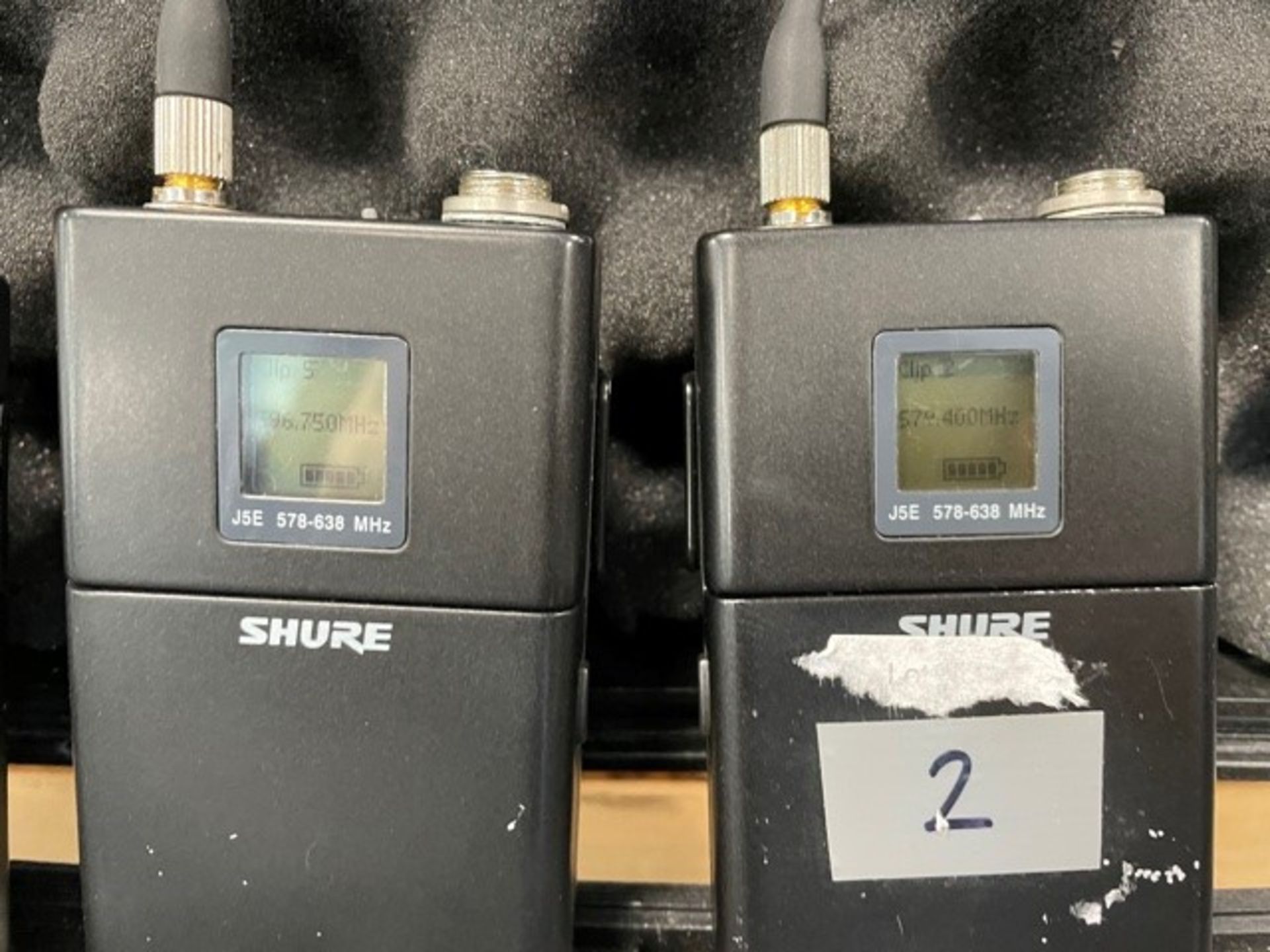 4 x Shure UR1 Transmitters In Plastic Case - Frequency Range: J5E - Ref: 402 - Image 5 of 6