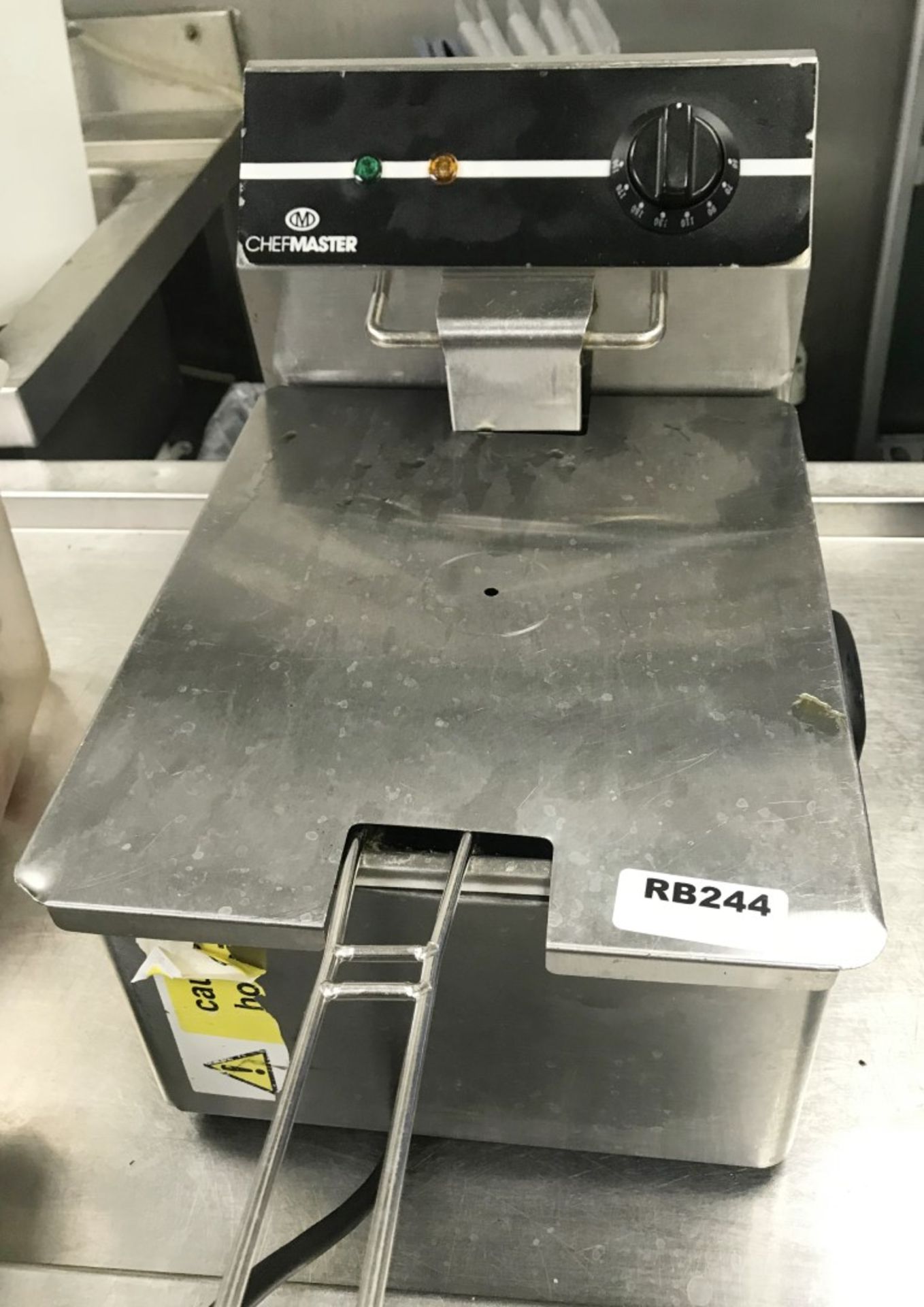 1 x Chefmaster Countertop Single Tank 240v Fryer - Ref: RB244 - CL584 - Location: Altrincham WA14