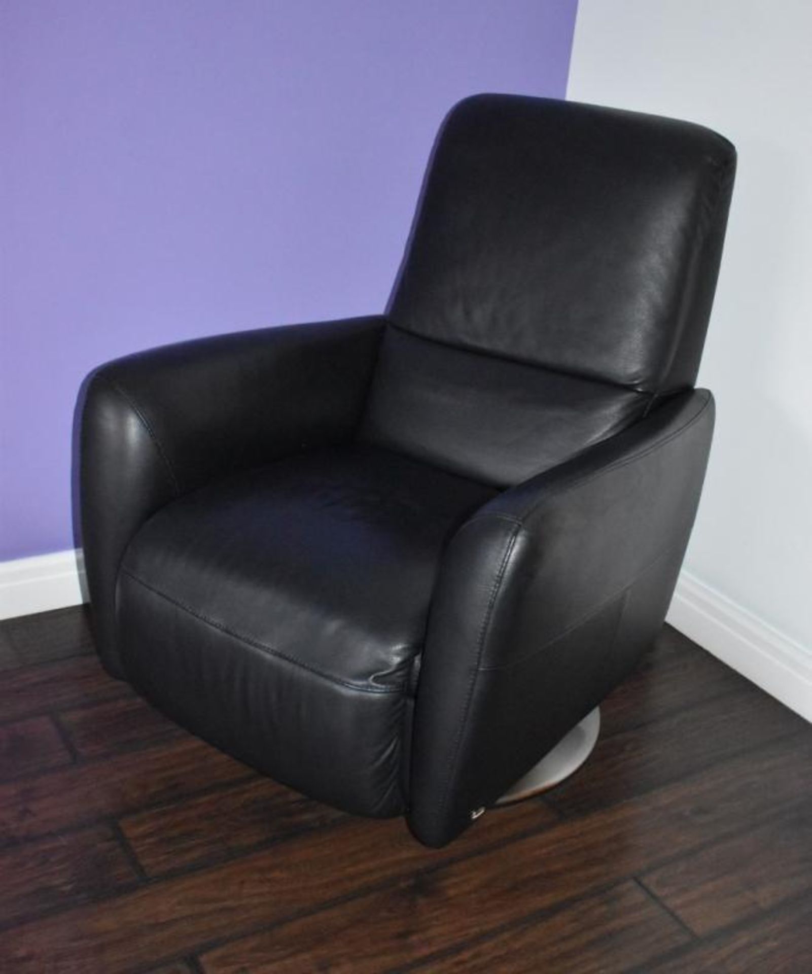 1 x Italsofa by Natuzzi Black Leather Swivel Arm Chair - CL469 ***NO VAT ON HAMMER*** - Location: Pr - Image 6 of 7