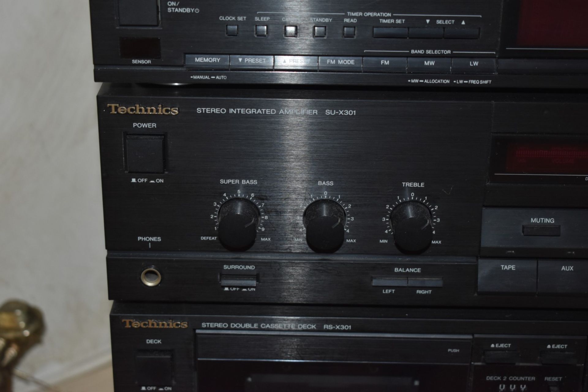 1 x Technics Separates Stereo System - Includes LW/MW/FM Tuner, Integrated Amplifier, Double - Image 8 of 9