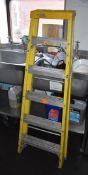 1 x Set of 5 Tread Step Ladders - CL586 - Location: Stockport SK1