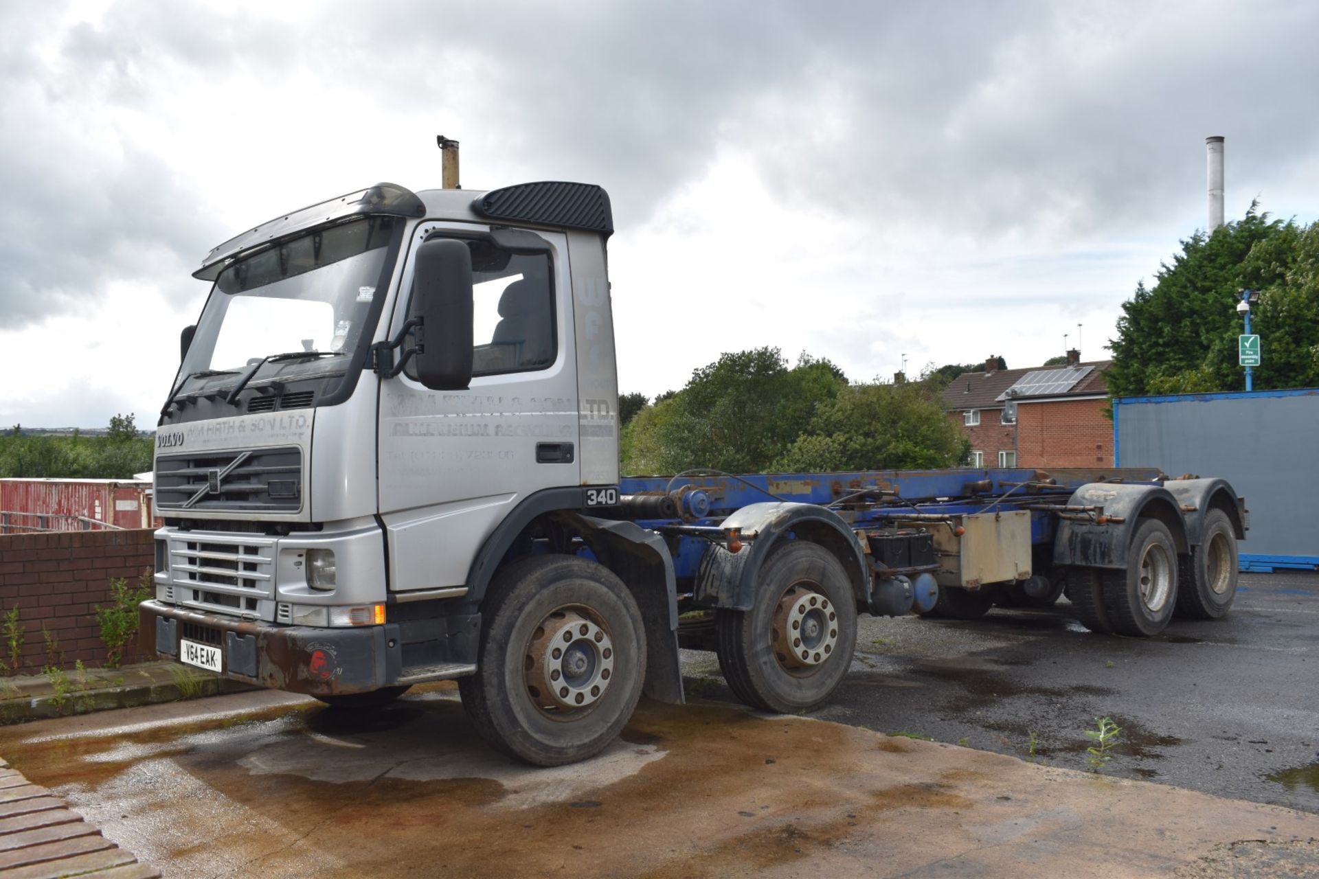 1 x Volvo 340 Plant Lorry With Tipper Chasis and Fitted Winch - CL547 - Location: South Yorkshire.