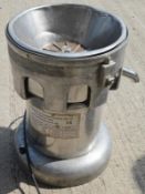 1 x ESPORANGE 2000JP Commercial Juicer Juice Maker - Pre-owned, Taken From An Asian Fusion Restauran