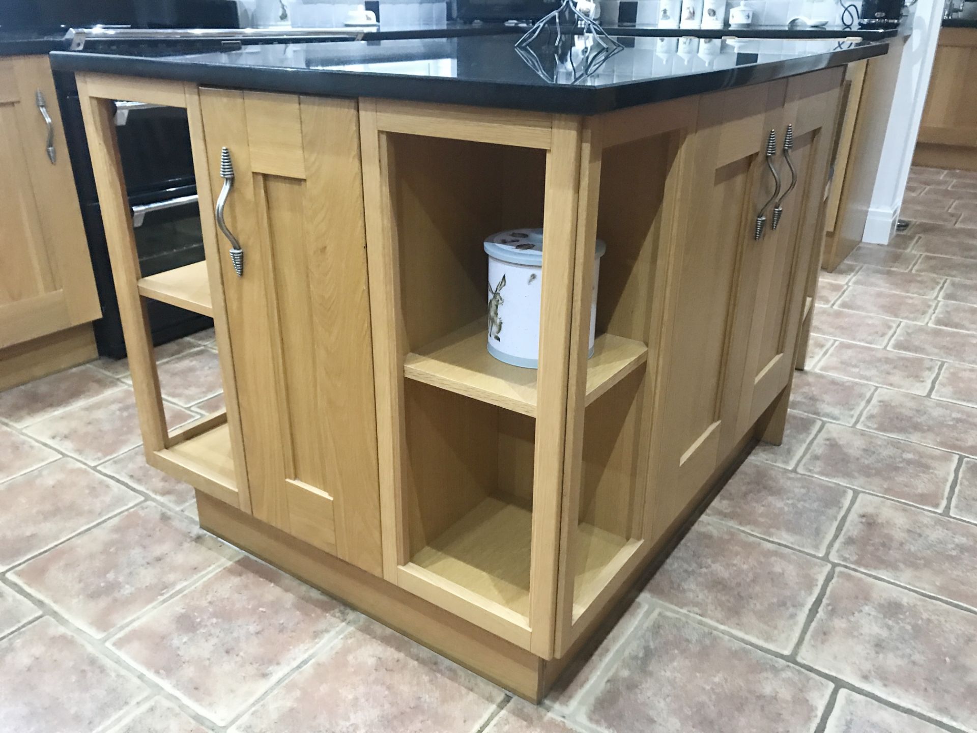 1 x Farmhouse Shaker Style Fitted Kitchen Featuring Solid Oak Soft Close Doors, Central Island, - Image 30 of 60