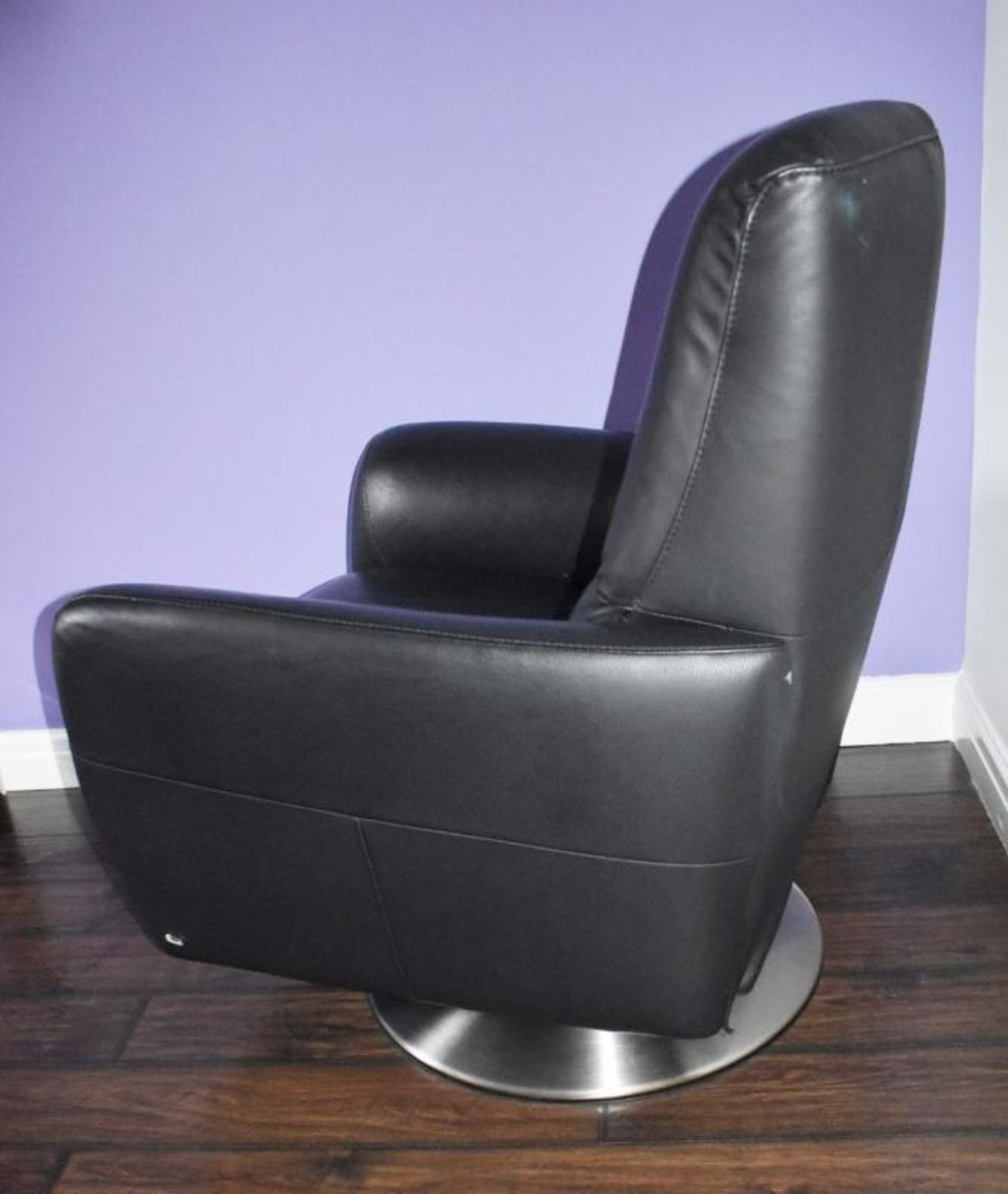 1 x Italsofa by Natuzzi Black Leather Swivel Arm Chair - CL469 ***NO VAT ON HAMMER*** - Location: Pr - Image 5 of 7