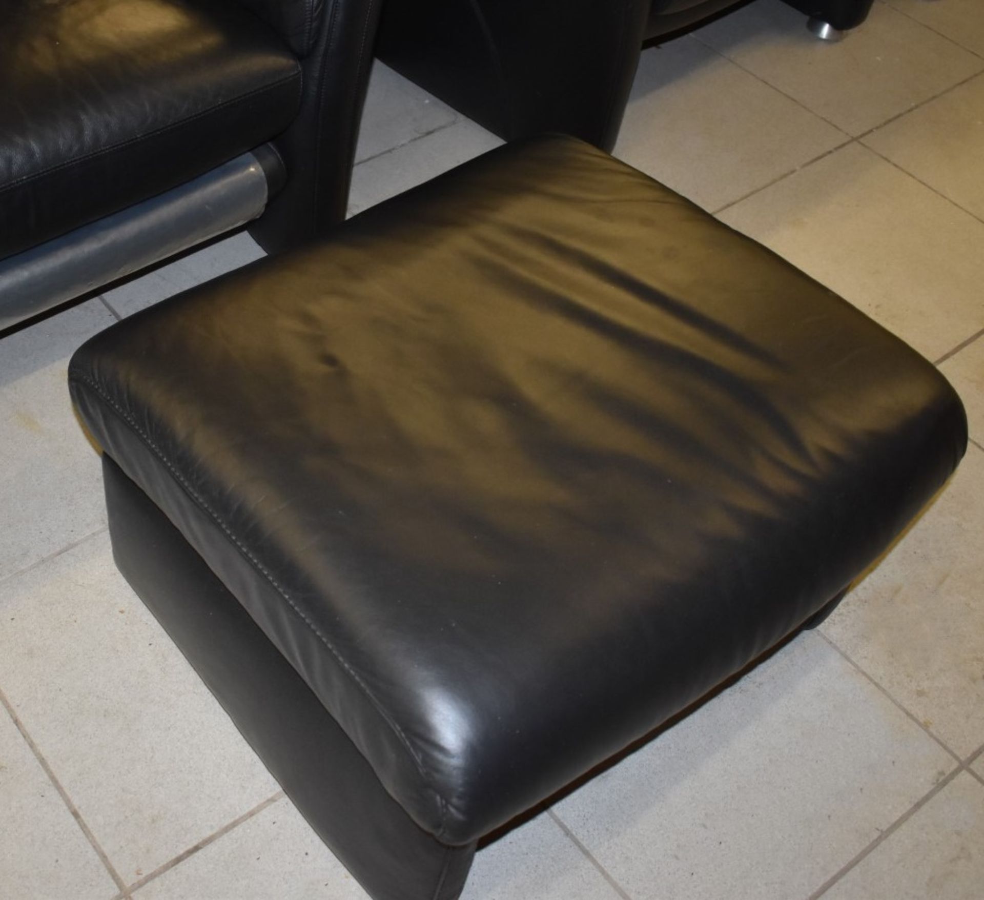 1 x Black Leather Reclining Sofa Set With Two Reclining Armchairs and Footstool - To Be Removed From - Image 4 of 14