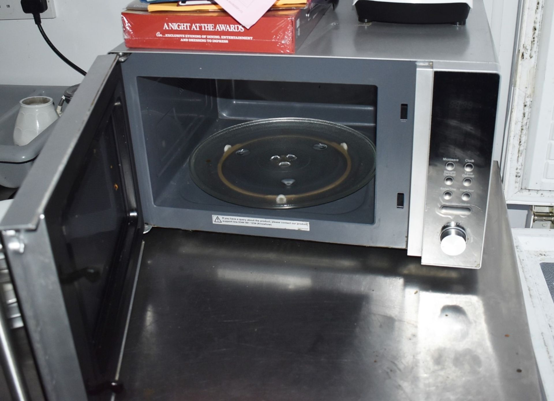 1 x Kenwood Microwave - CL586 - Location: Stockport SK1 - Image 2 of 2