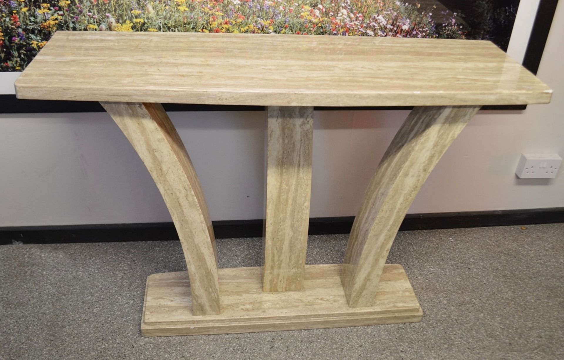 1 x Elegant Faux Marble Console Table - Dimensions: H79 x W126 x D41cm *Read Condition Report* - Image 7 of 9