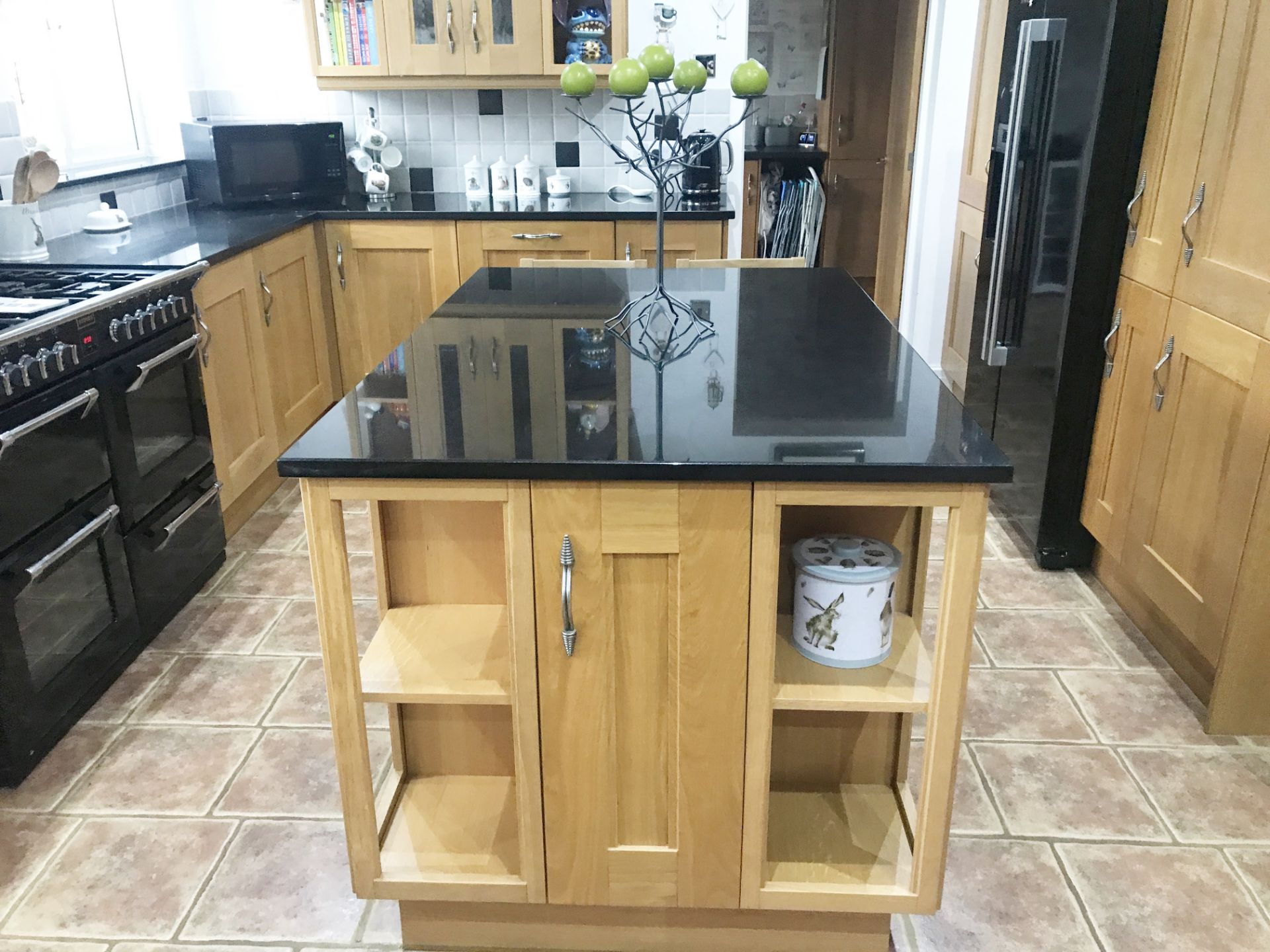 1 x Farmhouse Shaker Style Fitted Kitchen Featuring Solid Oak Soft Close Doors, Central Island, - Image 14 of 60