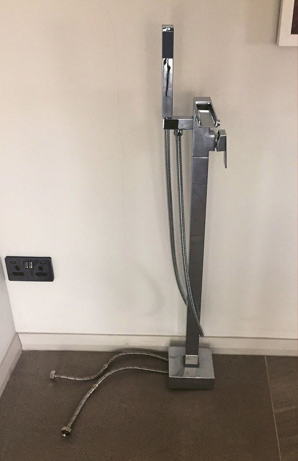 Freestanding Bath Filler with Shower Attachment - CL502 - No VAT on the Hammer - Location: Preston - Image 2 of 3