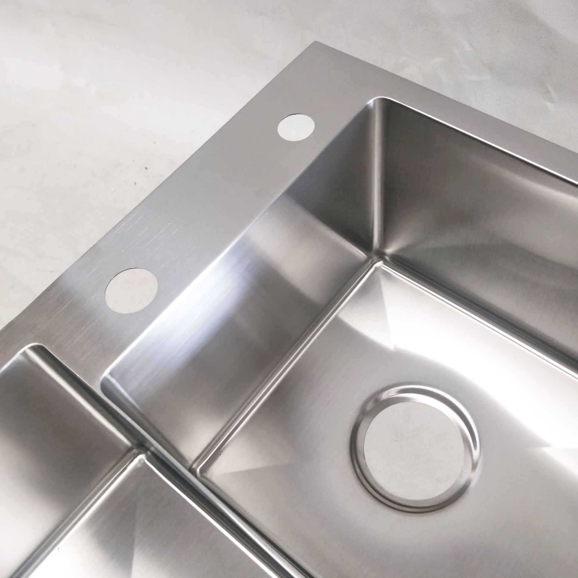 1 x Twin Bowl Contemporary Kitchen Sink Basin - Stainless Steel Finish - Model KS0059 - Includes - Image 11 of 16