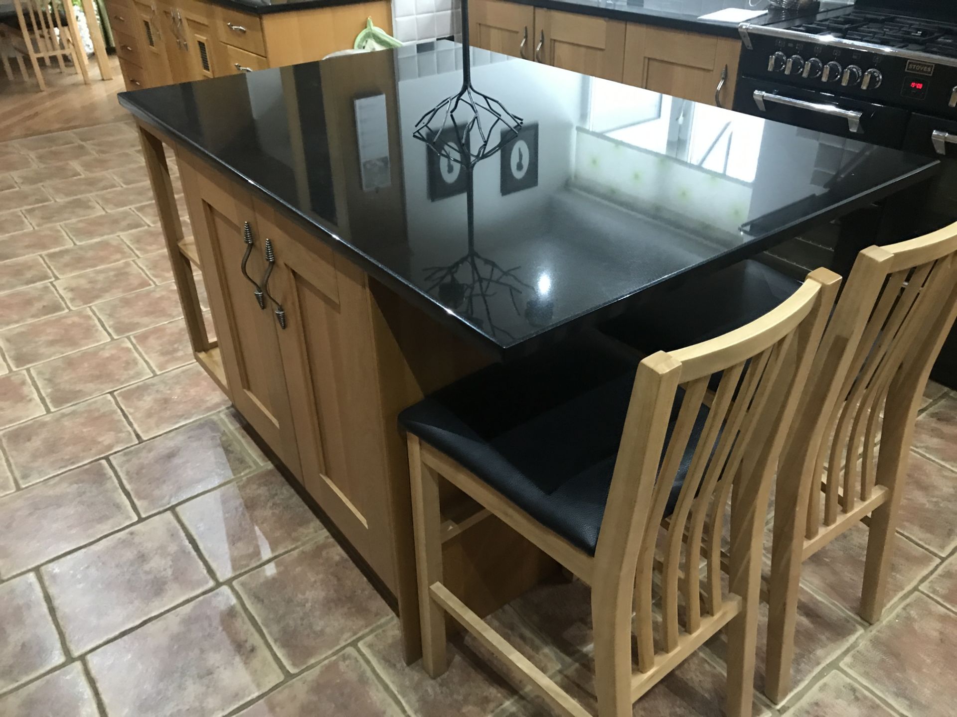 1 x Farmhouse Shaker Style Fitted Kitchen Featuring Solid Oak Soft Close Doors, Central Island, - Image 56 of 60