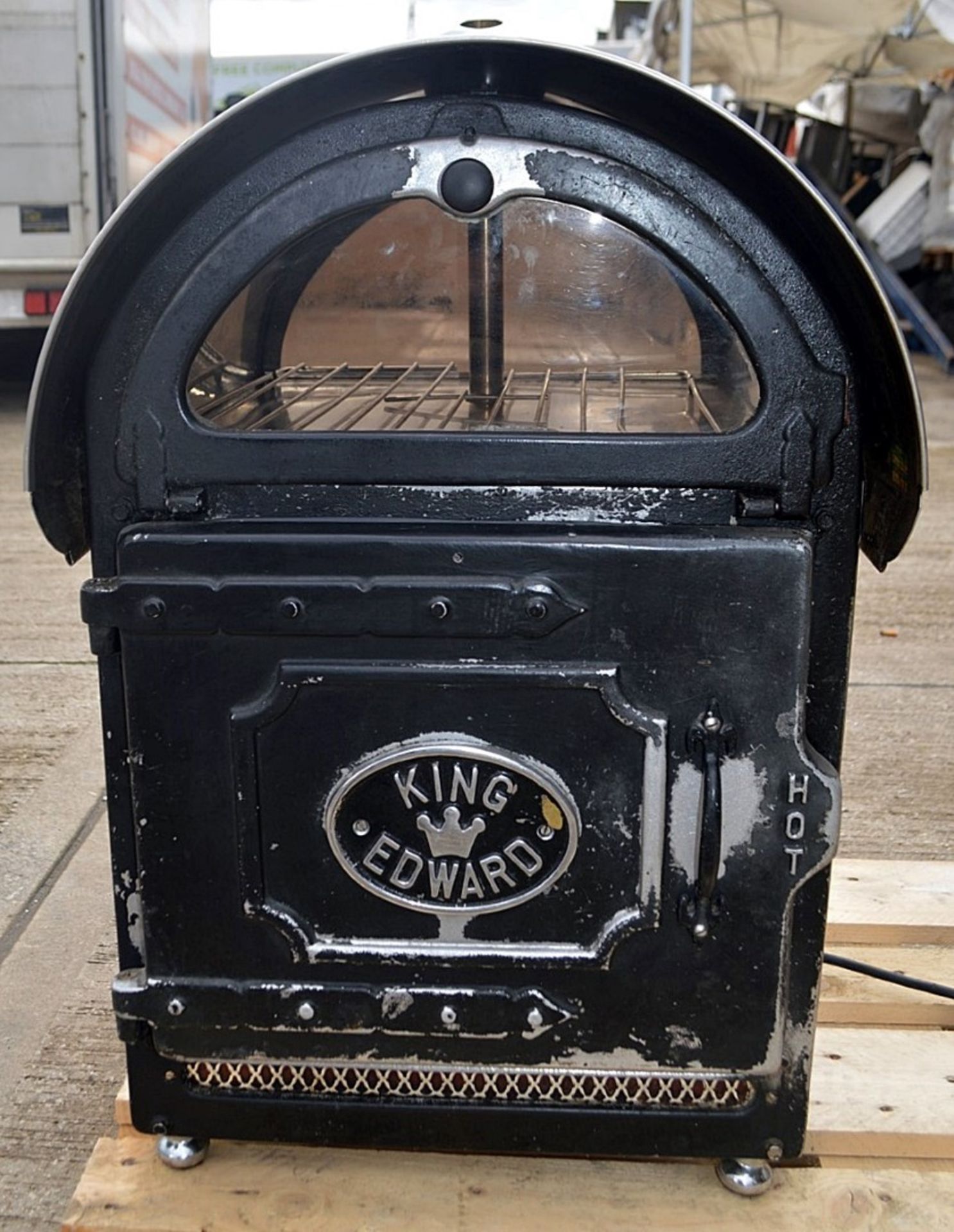 1 x King Edward Large Commercial Potato Baker In Black - Dimensions: D56 x W52 x H80cm - Preowned - Image 4 of 10