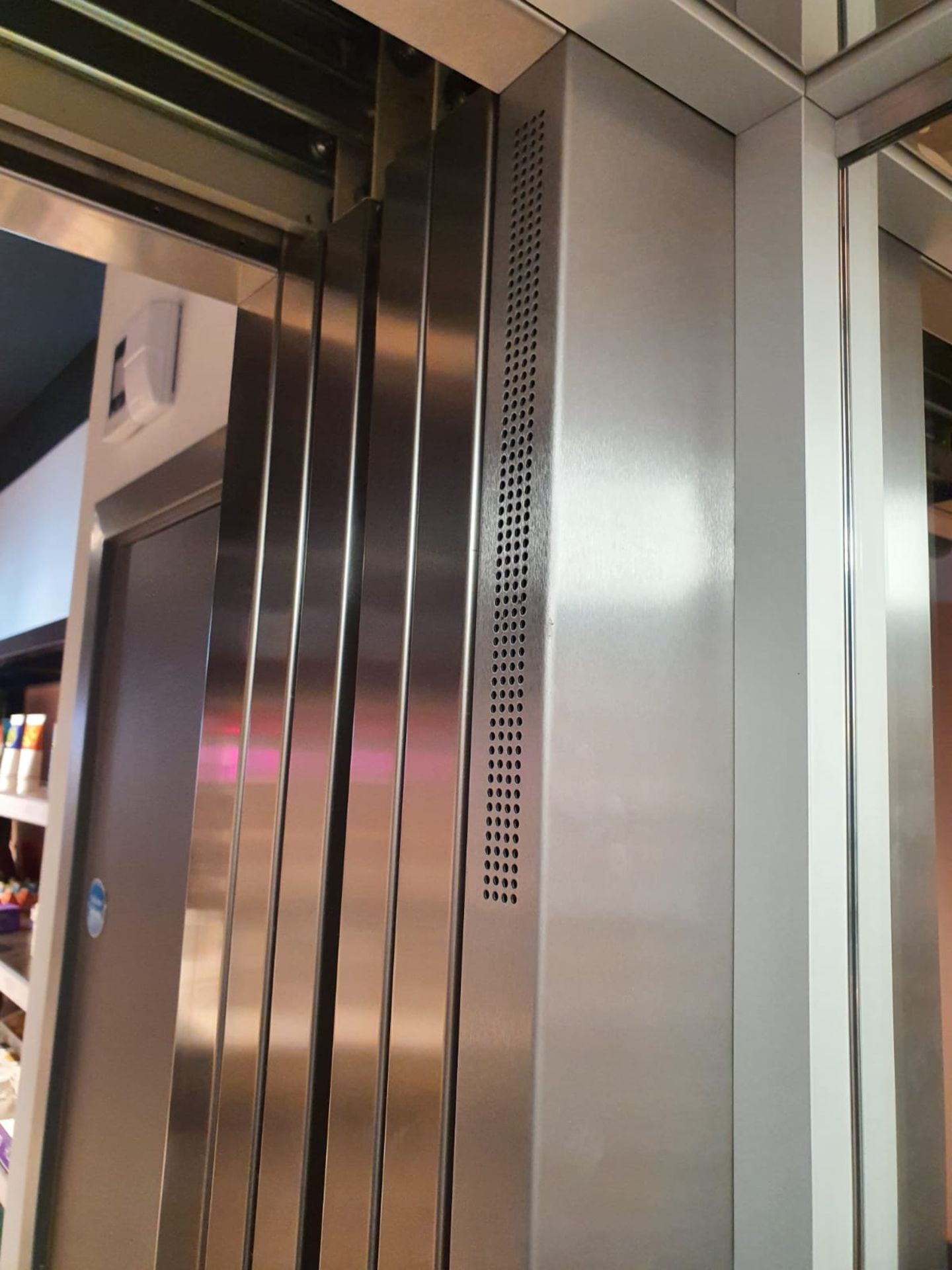 1 x Stannah Elevator Lift - Max Capacity 5 People / 400kg - Internal Dimensions H200 x W110 x D140 - Image 7 of 13