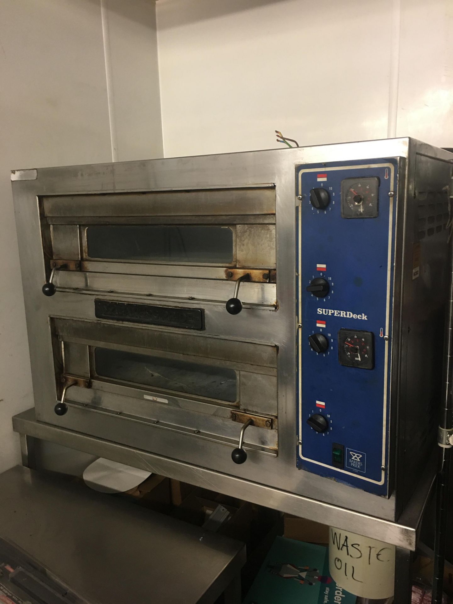 1 x Bakers Pride Electric Counter Top Deck Pizza Oven - H83 x W106 x D88 cms - Ref NC382 - NO VAT ON