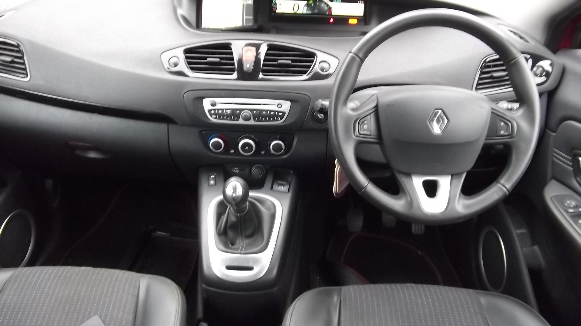 2011 Renault Scenic 1.5 DCI Dynamique Tom Tom 5 Door MPV - Image 4 of 17