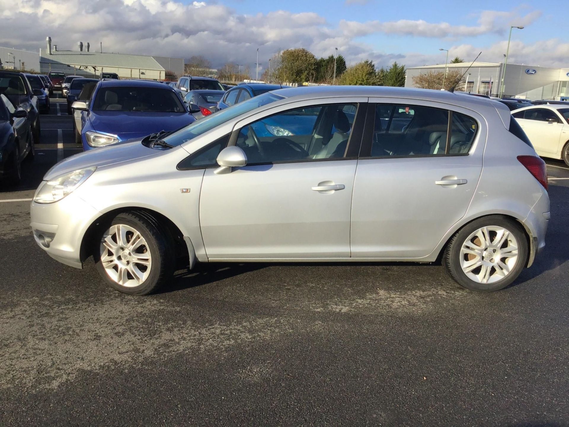 2008 Vauxhall Corsa 1.4 Design 5 Door Hatchback - CL505 - NO VAT ON THE HAMMER - Location: Corby, - Image 4 of 15