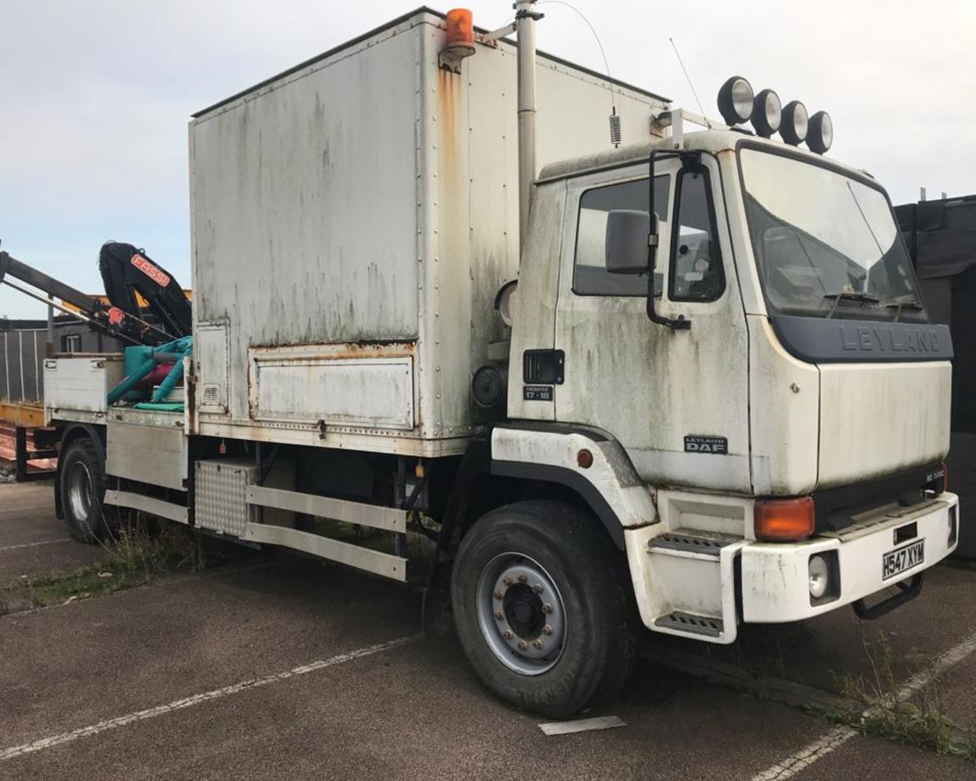 1991 Leyland DAF 180 Turbo Freighter 17.18 Truck With Fassi Loader Crane - Location: Sandwich,