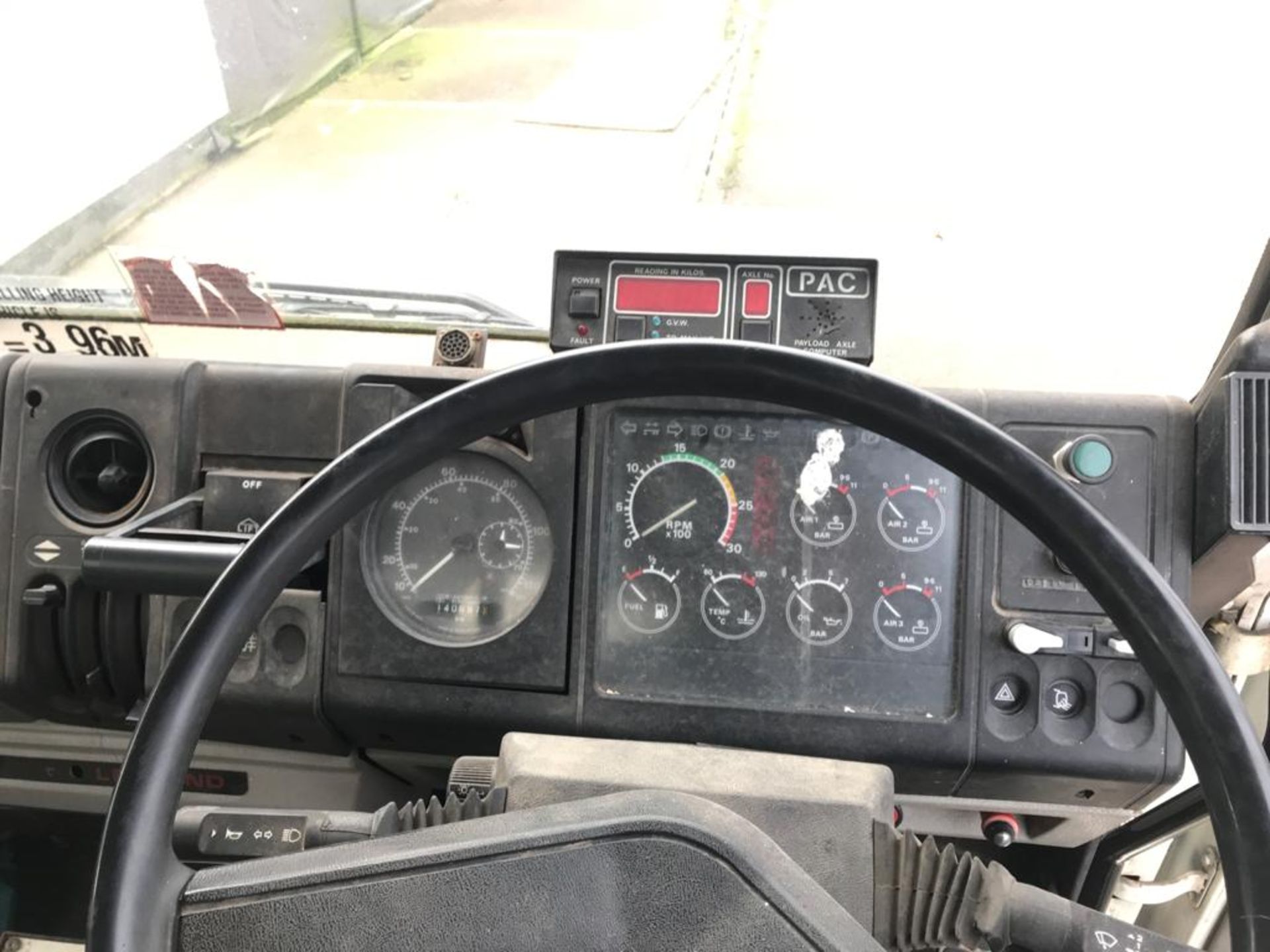 1991 Leyland DAF 180 Turbo Freighter 17.18 Truck With Fassi Loader Crane - Location: Sandwich, - Image 14 of 32