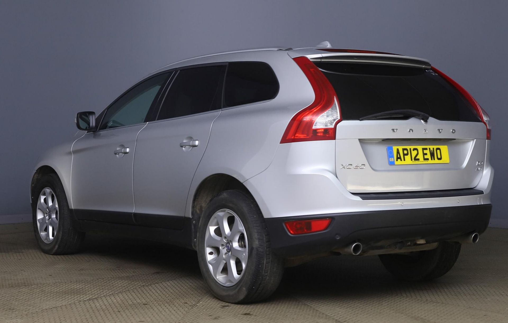 2012 Volvo XC60 SE Lux Nav 2.4 D4 AWD Auto 5 Door MPV - FSH - CL505 - NO VAT ON THE HAMMER - Locatio - Image 5 of 12