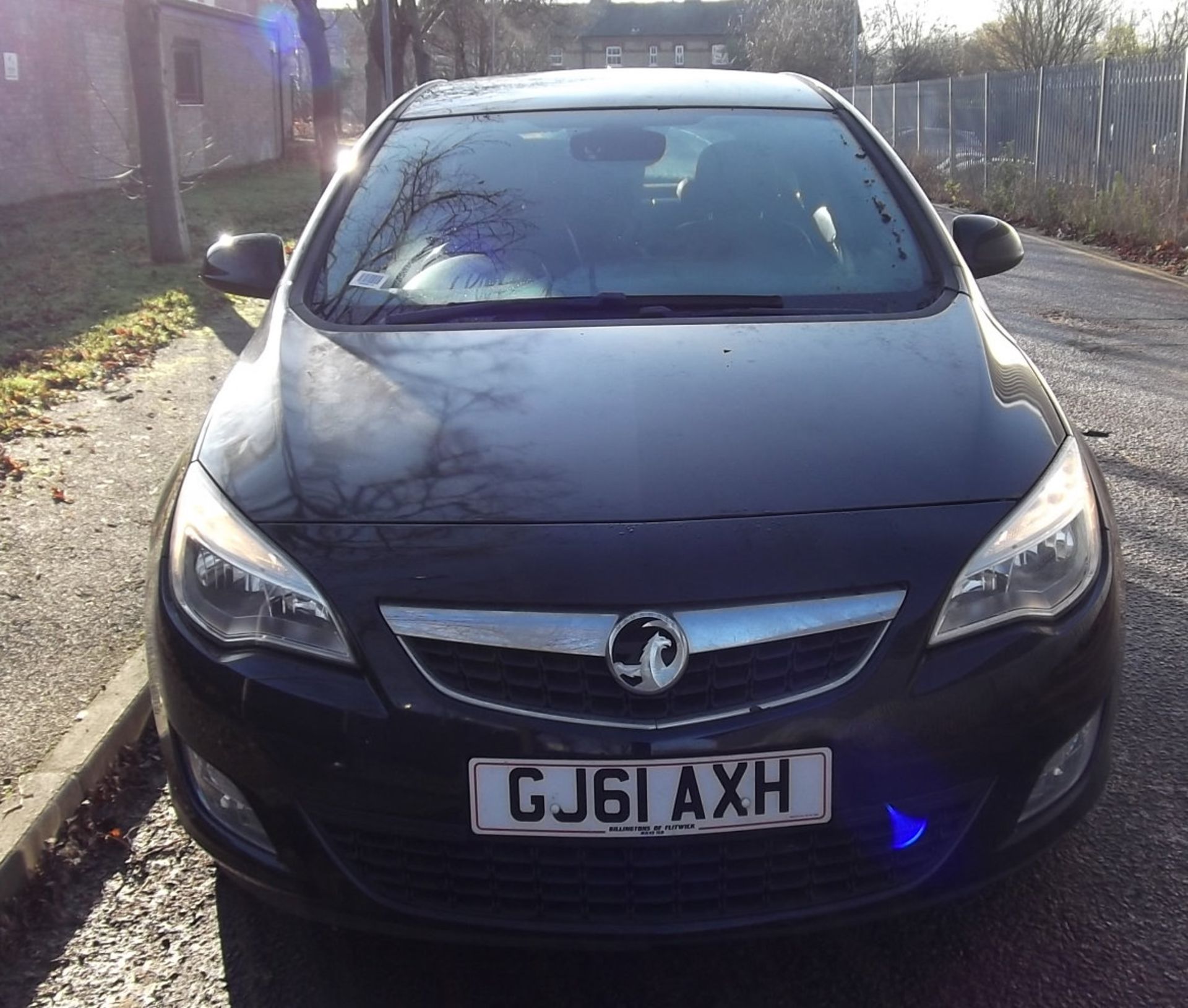 2011 Vauxhall Astra SE 1.6 Automatic 5 Door Hatchback - 97,000 Miles - Sat Nav, Dab Radio, Bluetooth - Image 3 of 17