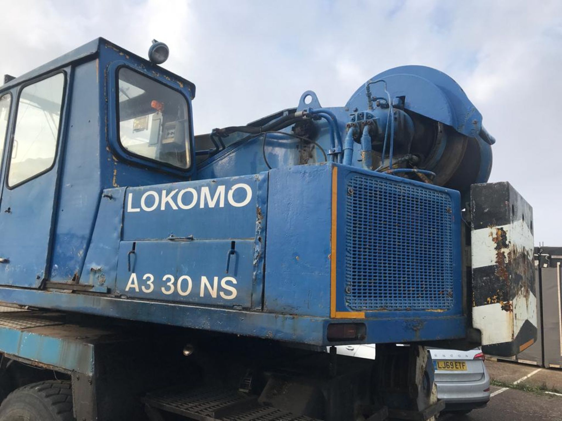 1988-1999 Sisu Lokomo A330NS 30 Tonne Mobile Crane With 9000cc Diesel Engine - Location: Dover - Image 18 of 38