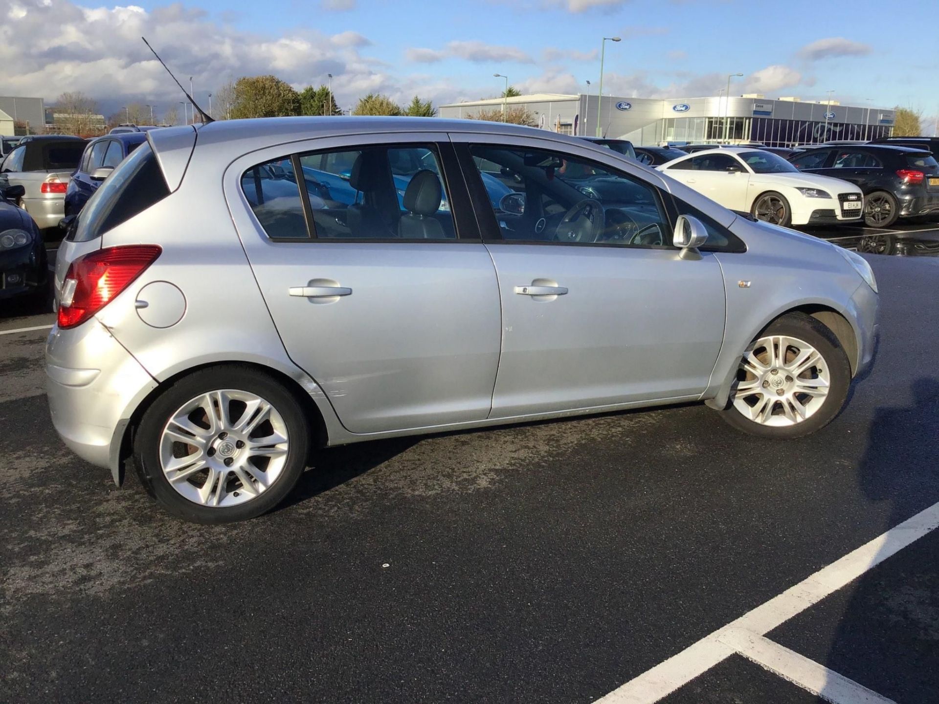 2008 Vauxhall Corsa 1.4 Design 5 Door Hatchback - CL505 - NO VAT ON THE HAMMER - Location: Corby, - Image 5 of 15