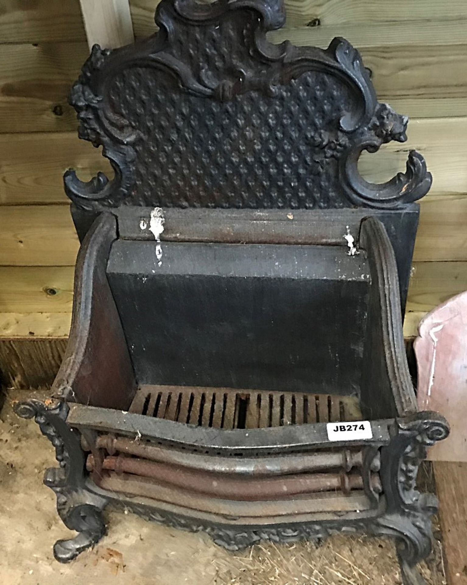 1 x Antique Fire Grate - Dimensions: 57 x 32 x Height 74cm - Ref: 274 (F) - Pre-Owned - NO VAT ON - Image 7 of 7