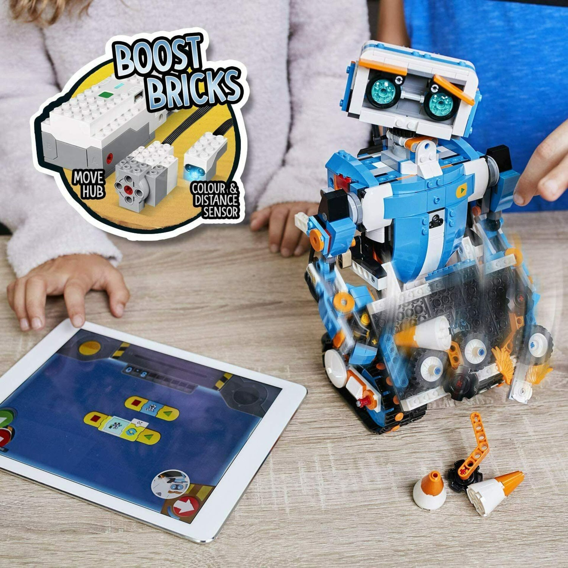 1 x Lego Boost 17101 Creative Toolbox - Build, Code and Play - 5 in 1 Robotics Lego Kit - Unused and - Image 2 of 6