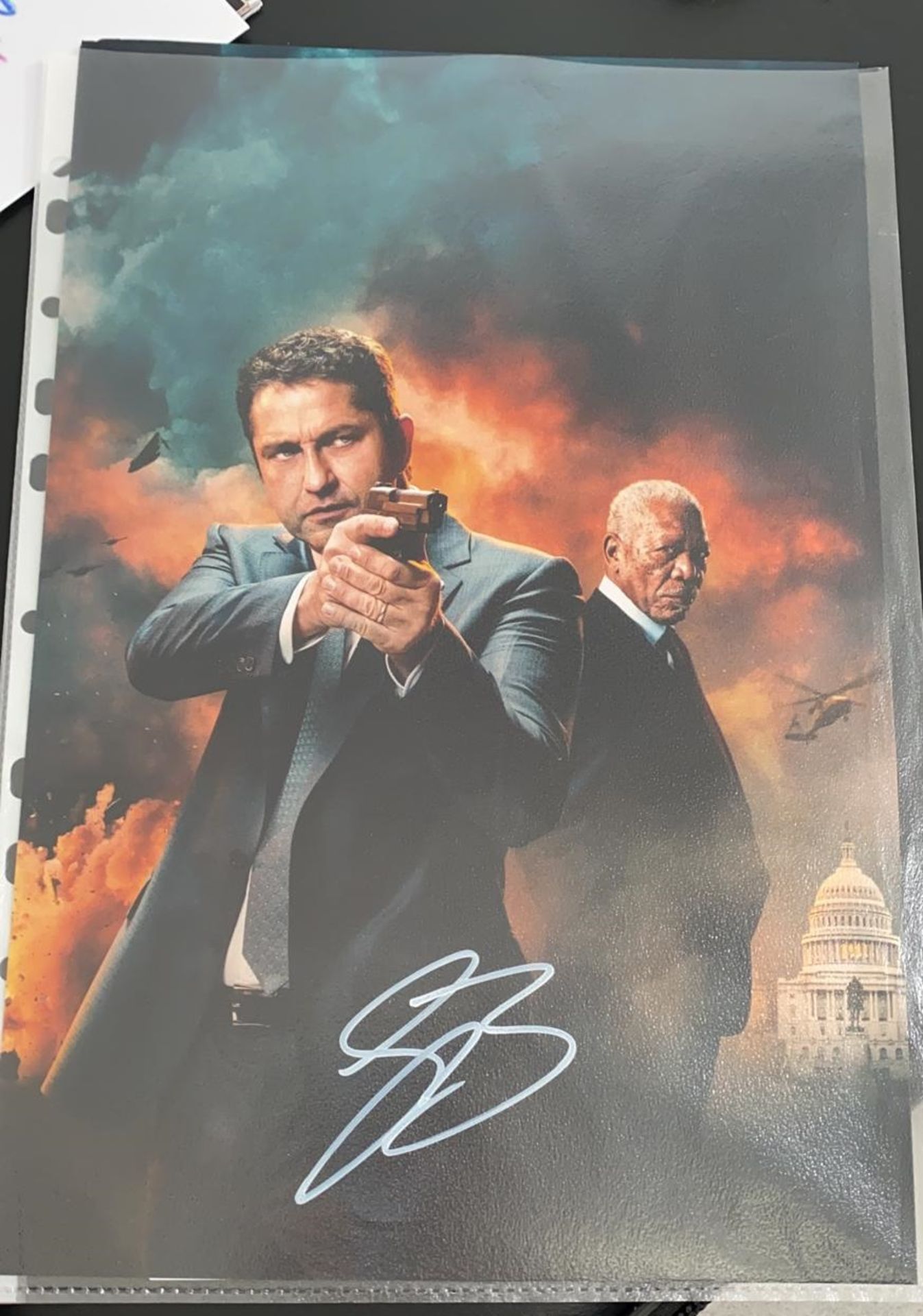 1 x Signed Autograph Picture - GERARD BUTLER ANGEL HAS FALLEN - With COA - Size 12 x 8 Inch - NO VAT - Image 2 of 3