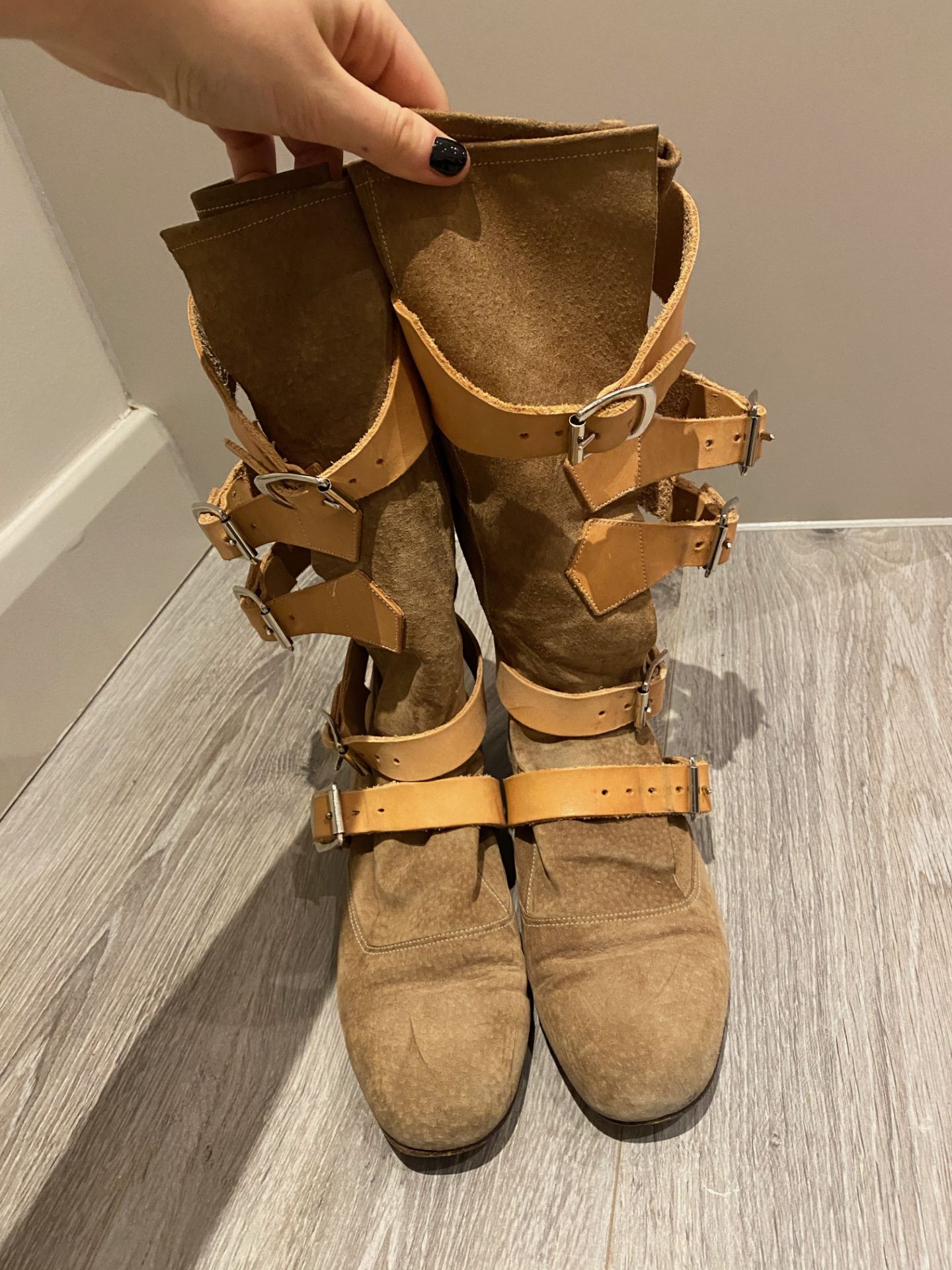 1 x Pair Of Genuine Vivienne Westwood Boots In Brown - Size: 36 - Preowned in Worn Condition - Ref: