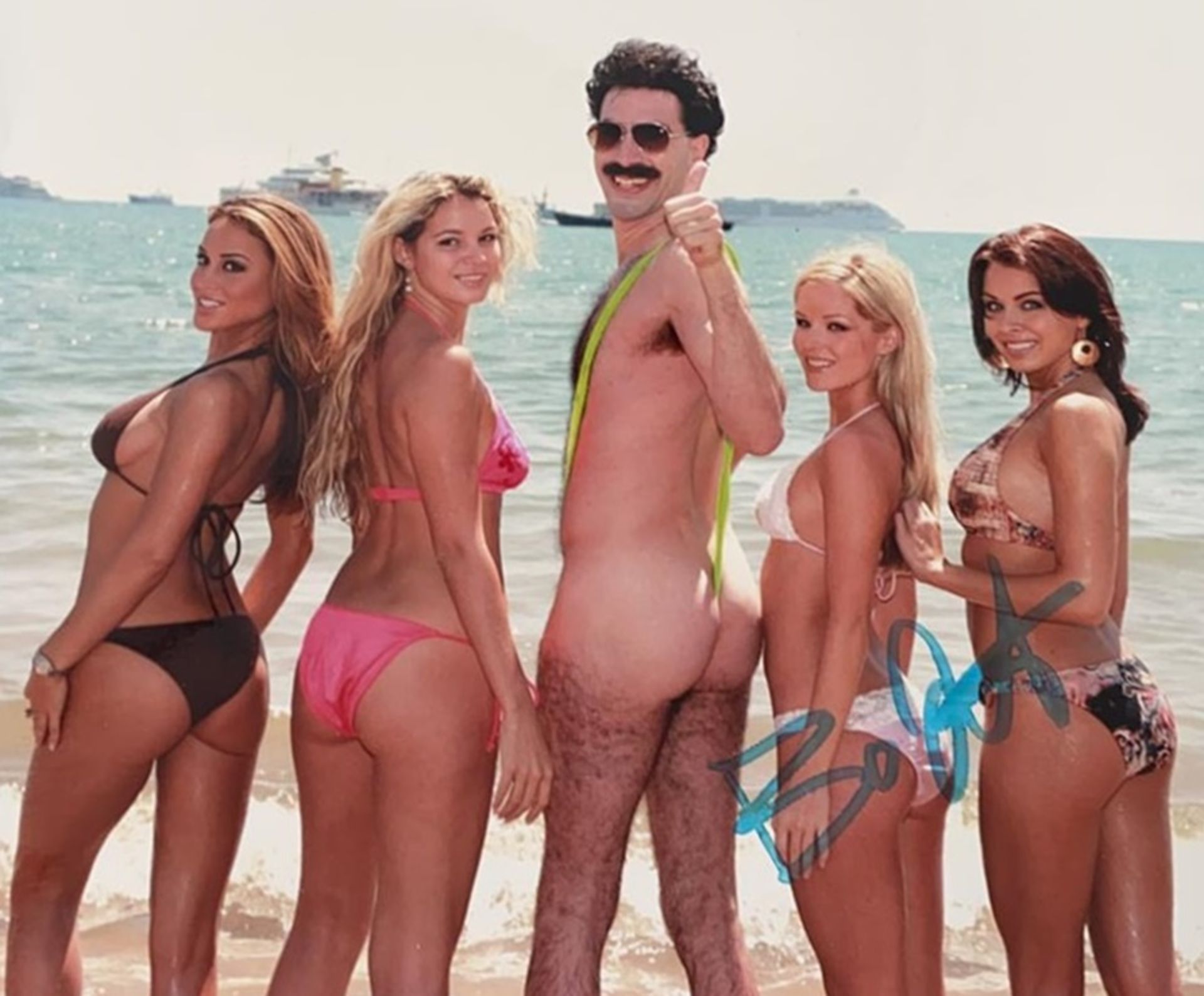 1 x Signed Autograph Picture - SACHA BARON COHEN aka BORAT - With COA - Size 12 x 8 Inch - NO VAT ON