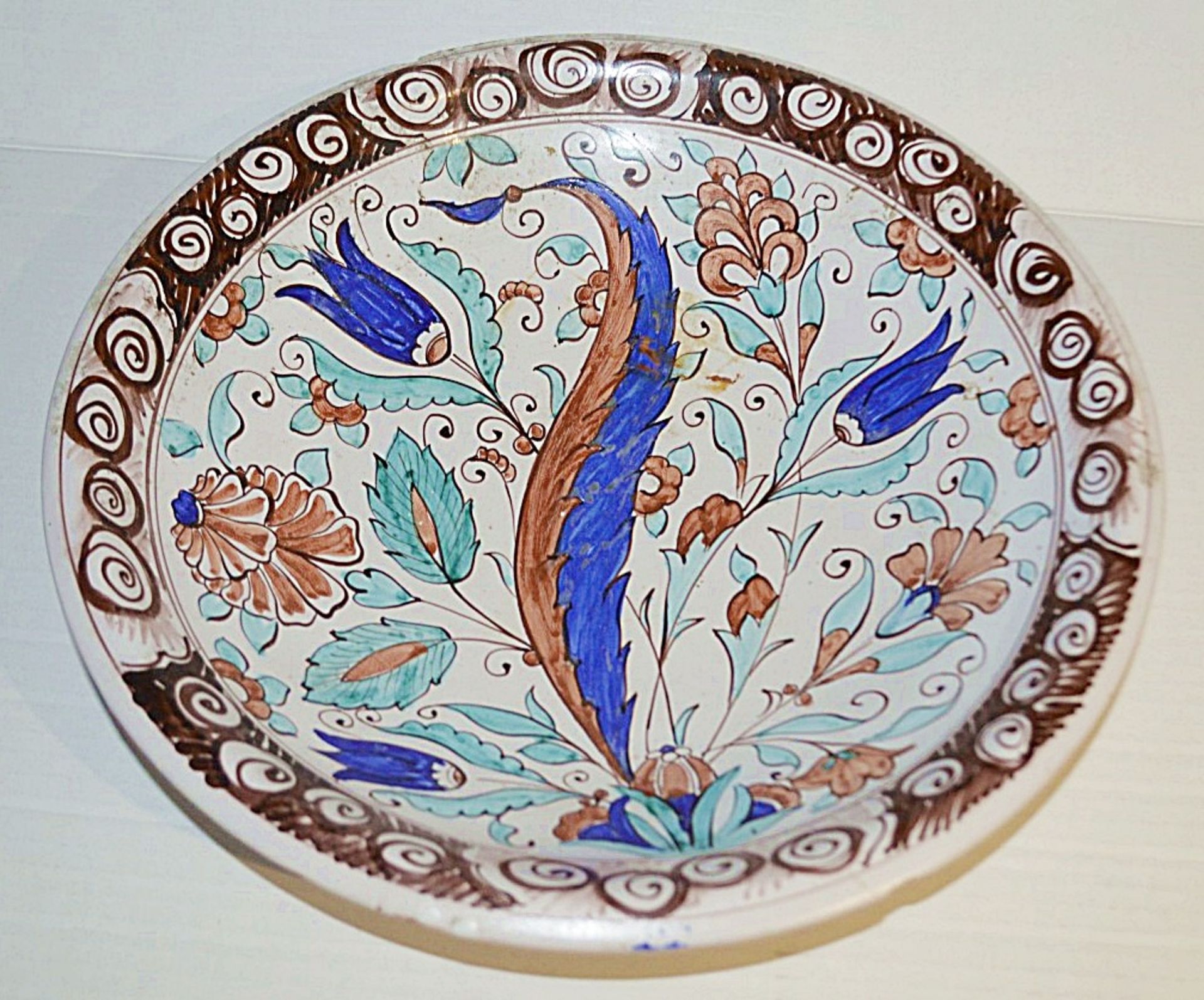 1 x Persian / Iznik Shallow Bowl With Ornate Floral Decoration - 31cm (12.25ins) In Diameter -