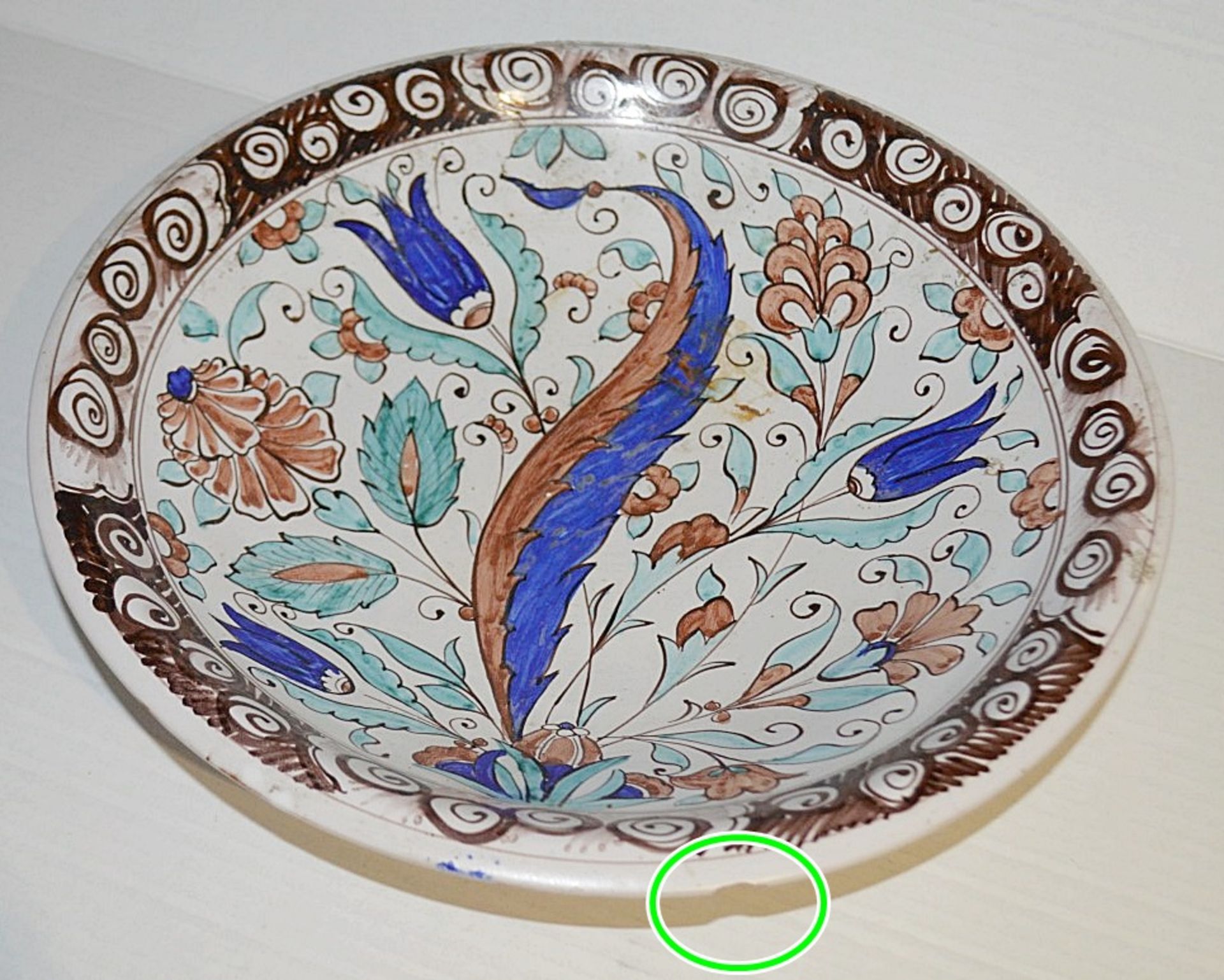 1 x Persian / Iznik Shallow Bowl With Ornate Floral Decoration - 31cm (12.25ins) In Diameter - - Image 2 of 7