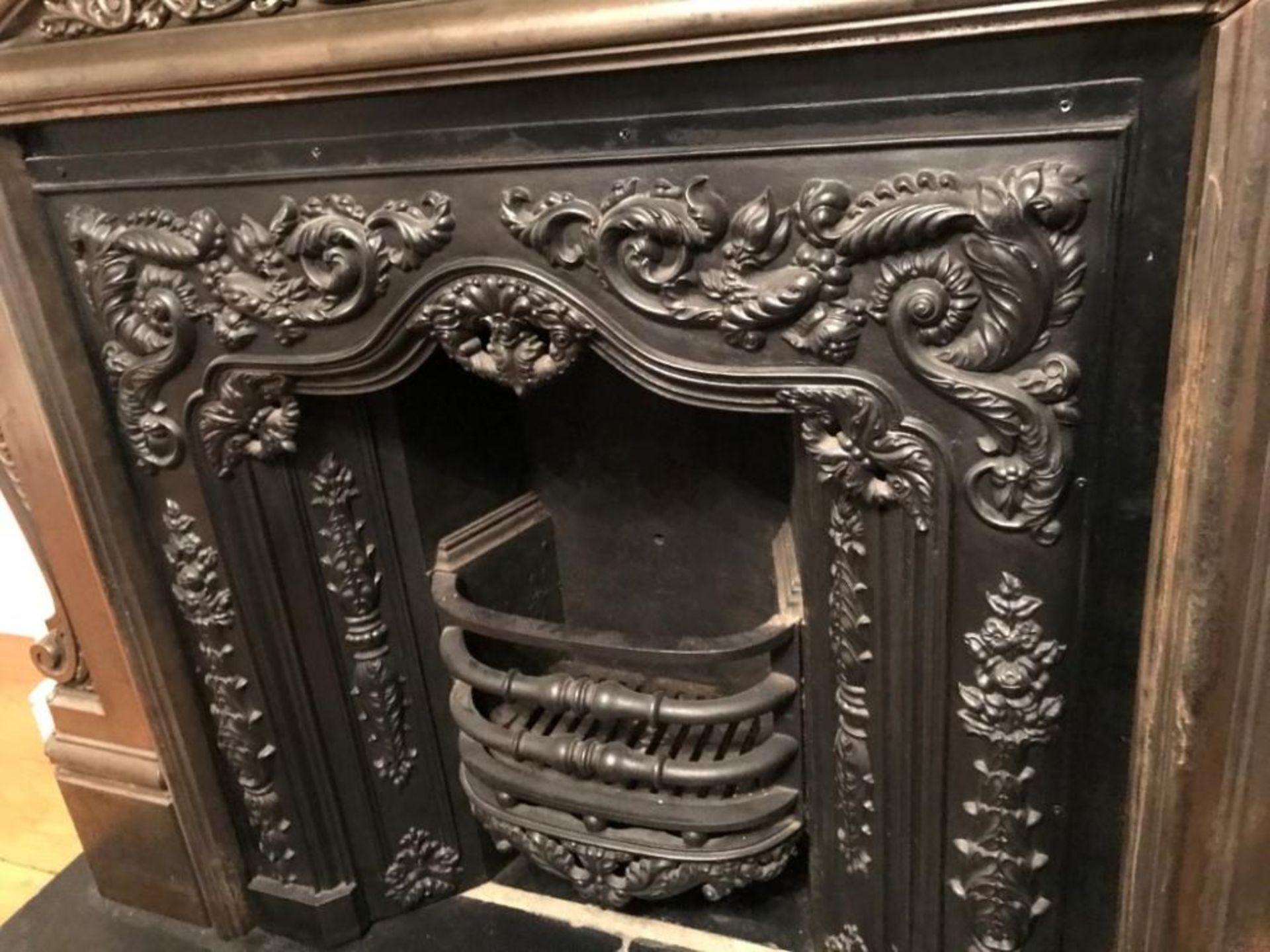 1 x Ultra Rare Antique Victorian Cast Iron Fireplace Ornamental Detail Surrounding And Insert - - Image 11 of 20