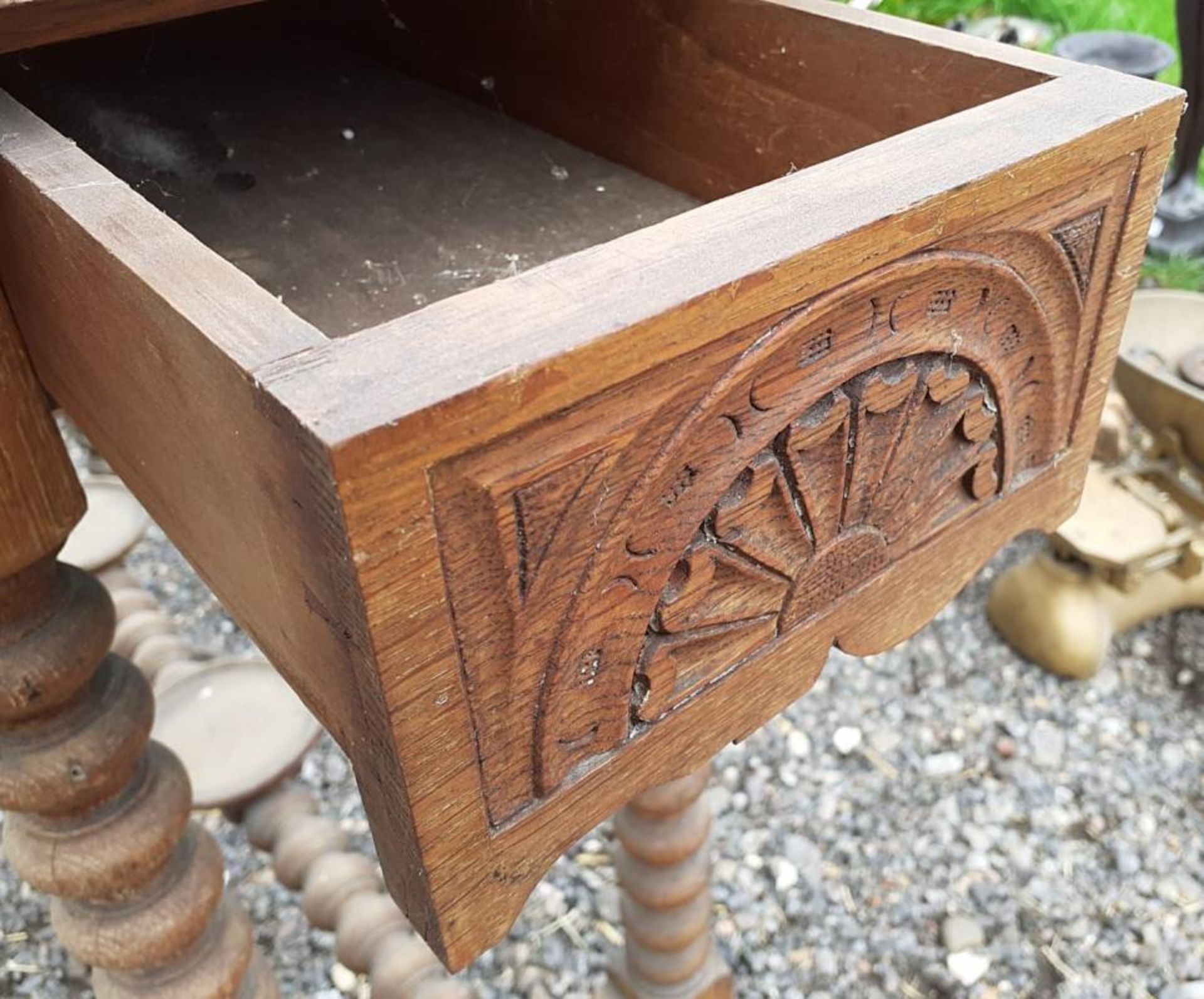 1 x Carved Wooden Console / Hallway Table With A Secret Drawer At Each End - Dimensions: Height 90cm - Image 3 of 8