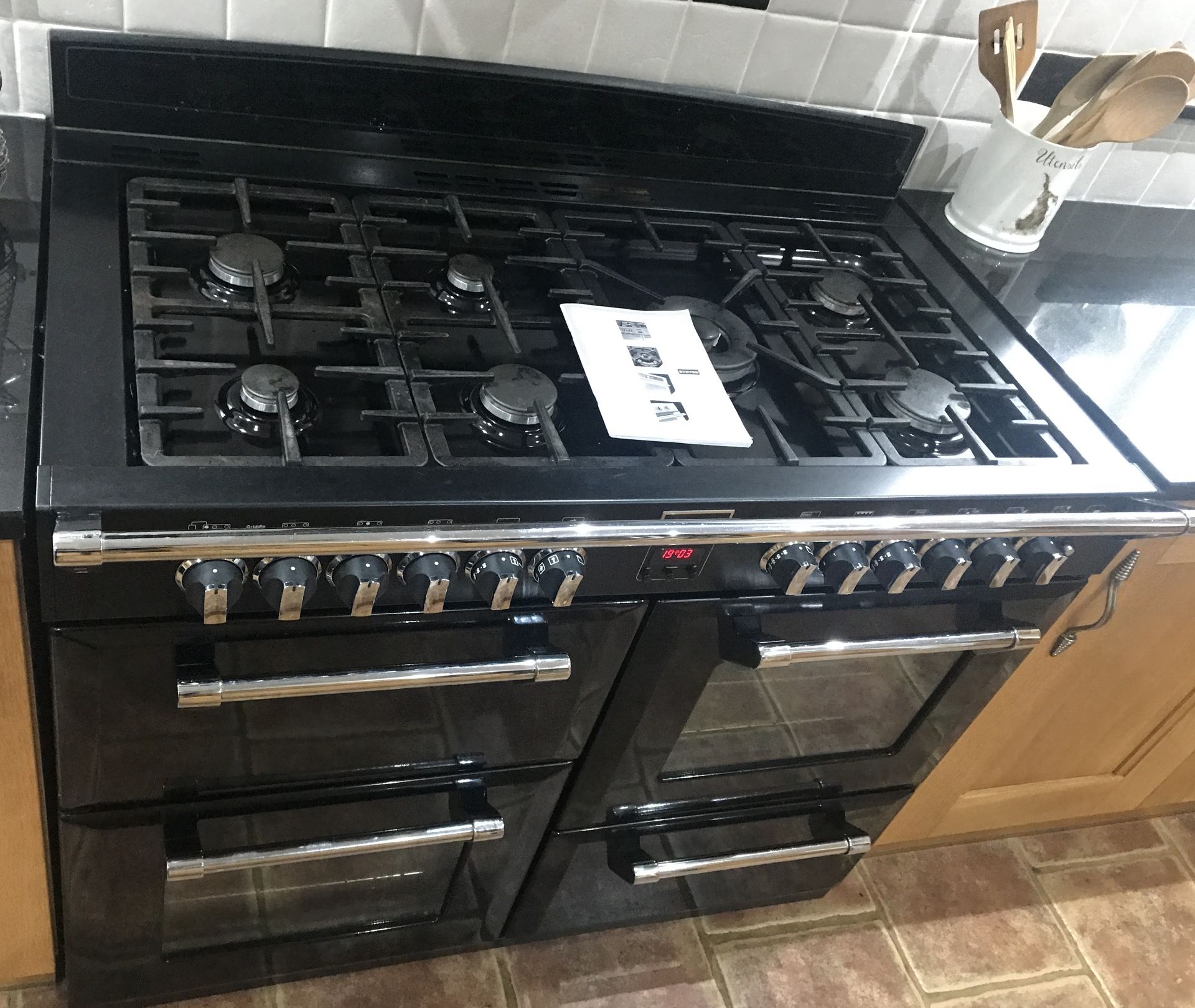 1 x Stoves Richmond 1100DF Dual Fuel Range Cooker With Matching Extractor Hood - Black Finish With 4 - Image 3 of 18