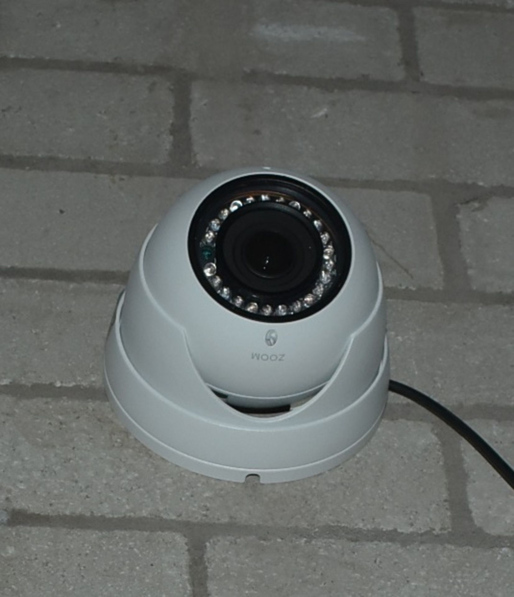 1 x Dalhua CCTV System With 8 Dome Cameras and Monitor - CL586 - Location: Stockport SK1 This item - Image 5 of 7